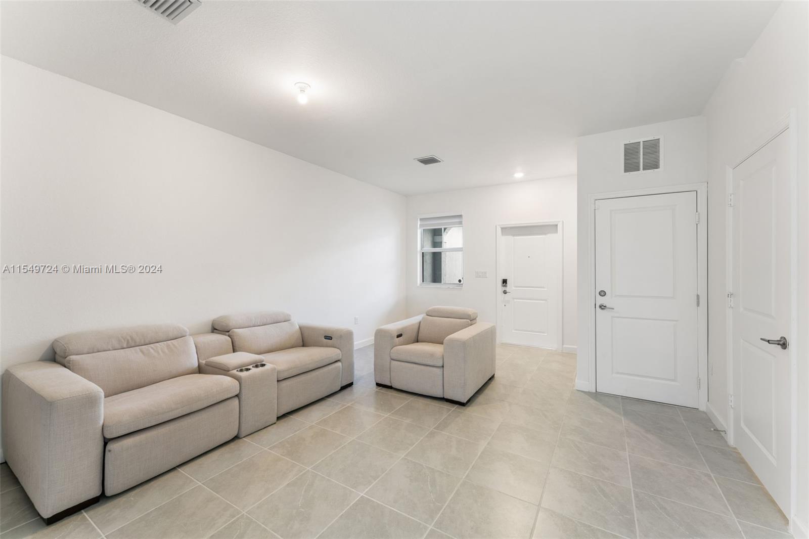 16242 SW 290th Ter, Miami, Florida 33033, 3 Bedrooms Bedrooms, ,2 BathroomsBathrooms,Residential,For Sale,16242 SW 290th Ter,A11549724