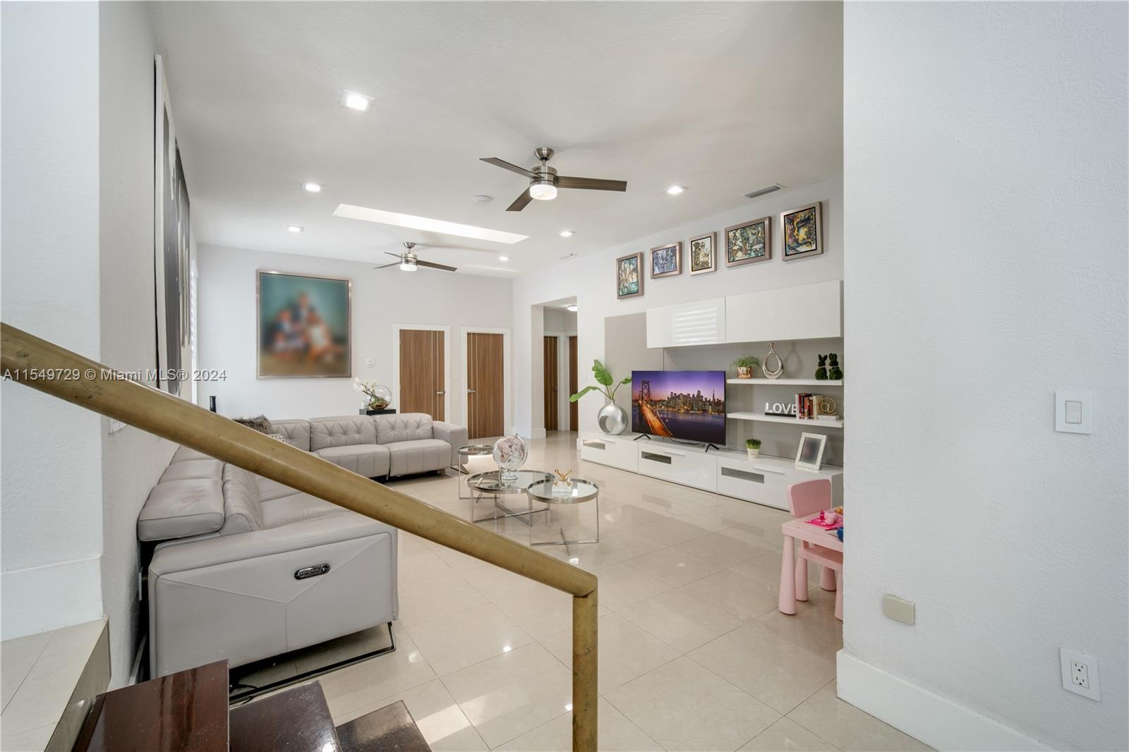 14090 SW 34th St, Miami, Florida 33175, 6 Bedrooms Bedrooms, ,4 BathroomsBathrooms,Residential,For Sale,14090 SW 34th St,A11549729