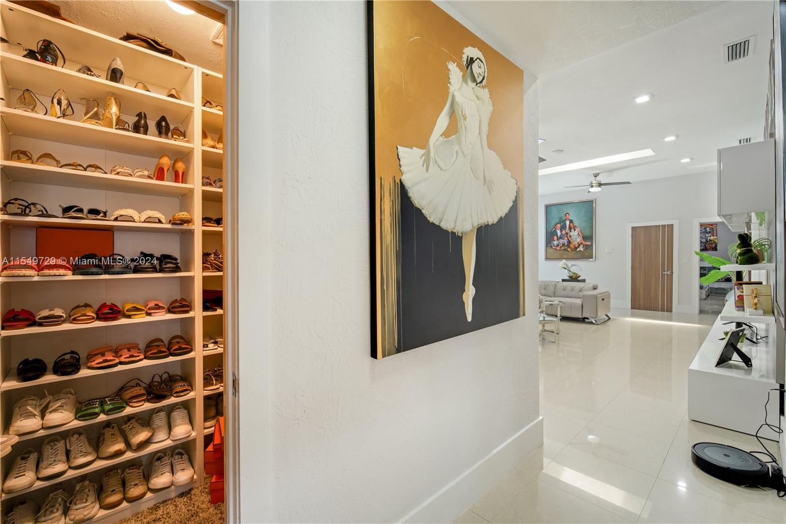 14090 SW 34th St, Miami, Florida 33175, 6 Bedrooms Bedrooms, ,4 BathroomsBathrooms,Residential,For Sale,14090 SW 34th St,A11549729