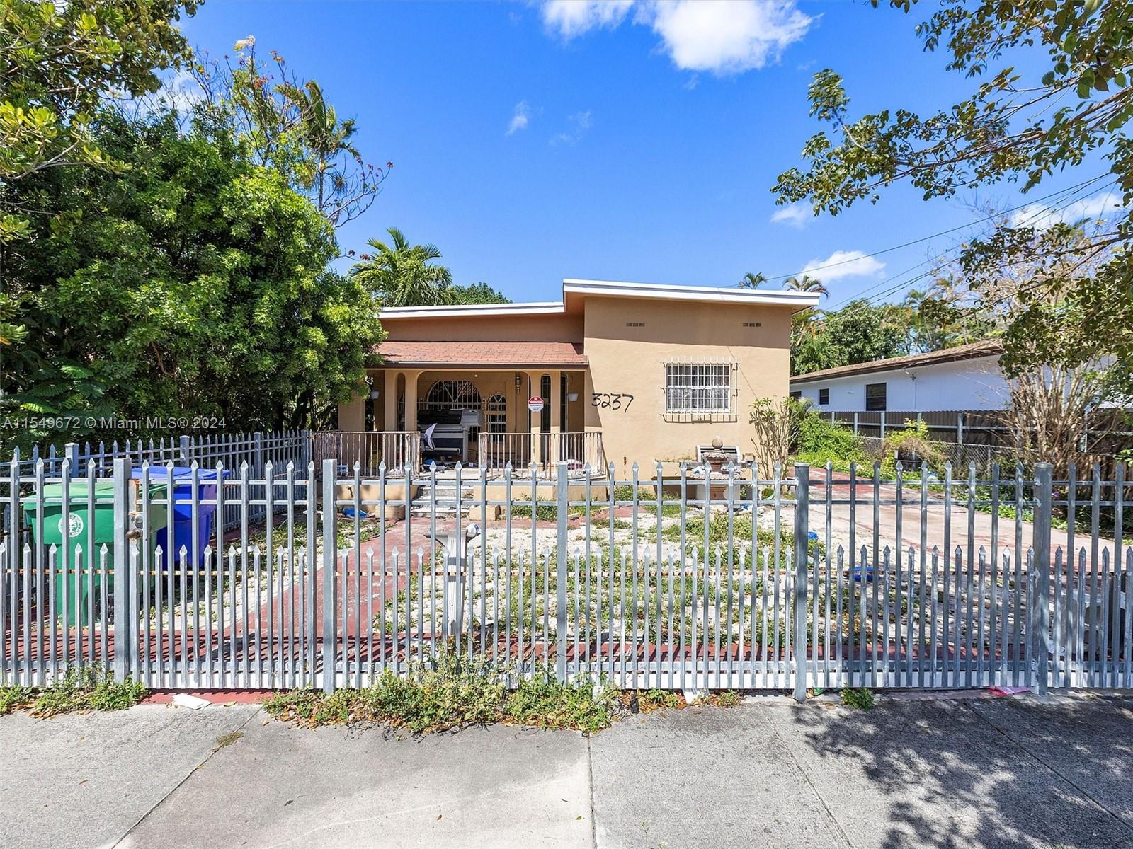 3237 SW 2nd St, Miami, Florida 33135, 3 Bedrooms Bedrooms, 6 Rooms Rooms,2 BathroomsBathrooms,Residential,For Sale,3237 SW 2nd St,A11549672