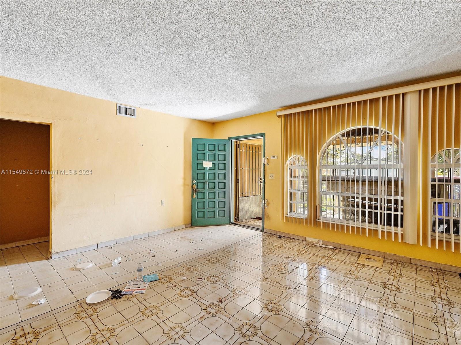 3237 SW 2nd St, Miami, Florida 33135, 3 Bedrooms Bedrooms, 6 Rooms Rooms,2 BathroomsBathrooms,Residential,For Sale,3237 SW 2nd St,A11549672