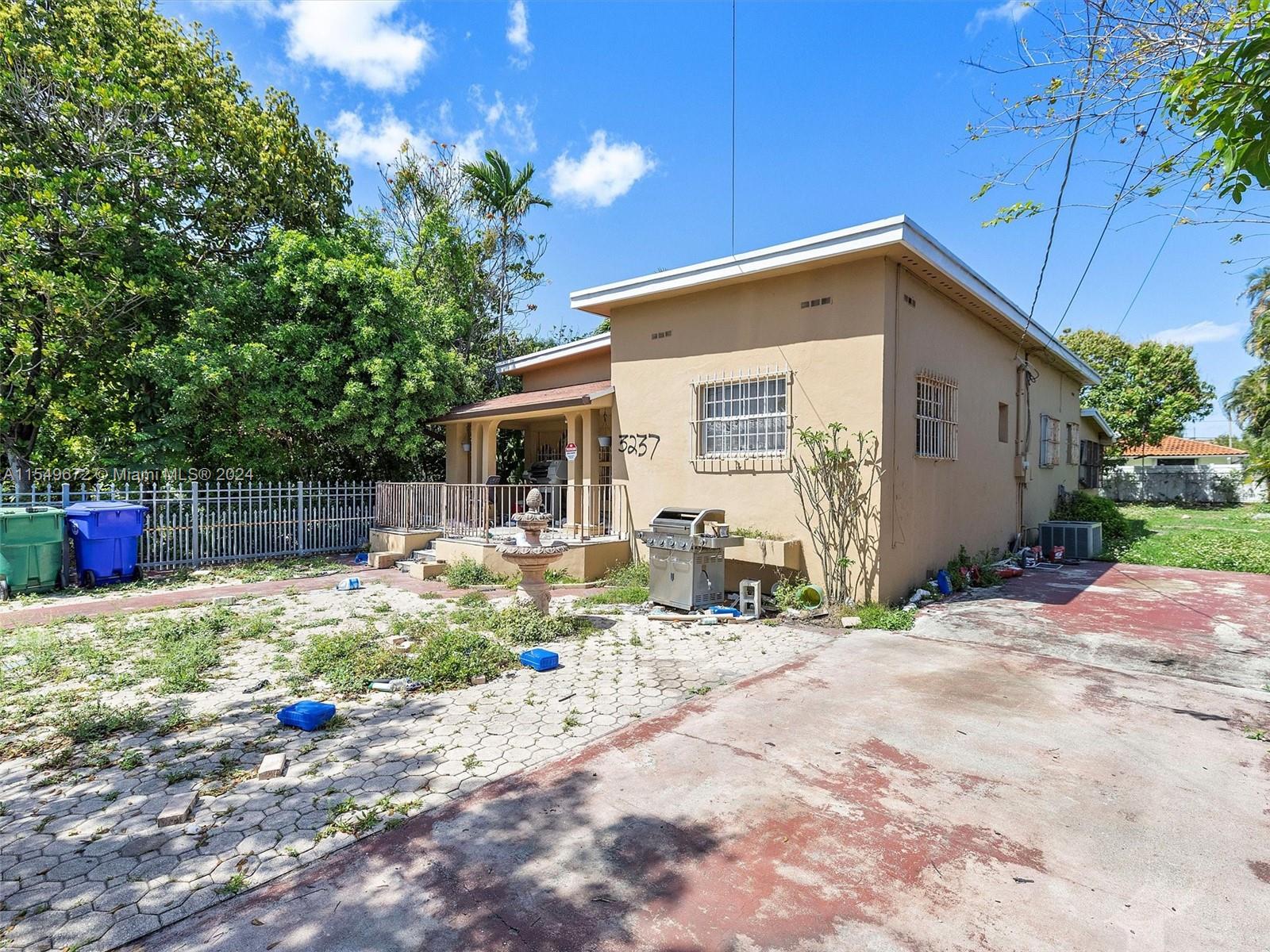 3237 SW 2nd St, Miami, Florida 33135, 3 Bedrooms Bedrooms, 6 Rooms Rooms,2 BathroomsBathrooms,Residential,For Sale,3237 SW 2nd St,A11549672
