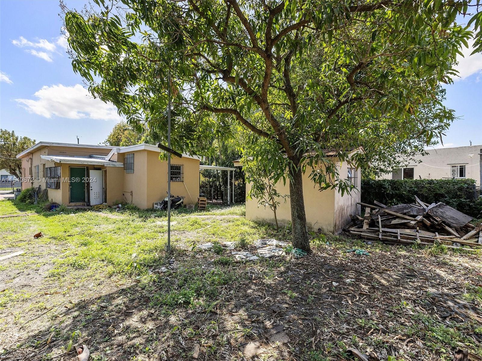 3237 SW 2nd St, Miami, Florida 33135, 3 Bedrooms Bedrooms, 6 Rooms Rooms,2 BathroomsBathrooms,Residential,For Sale,3237 SW 2nd St,A11549672