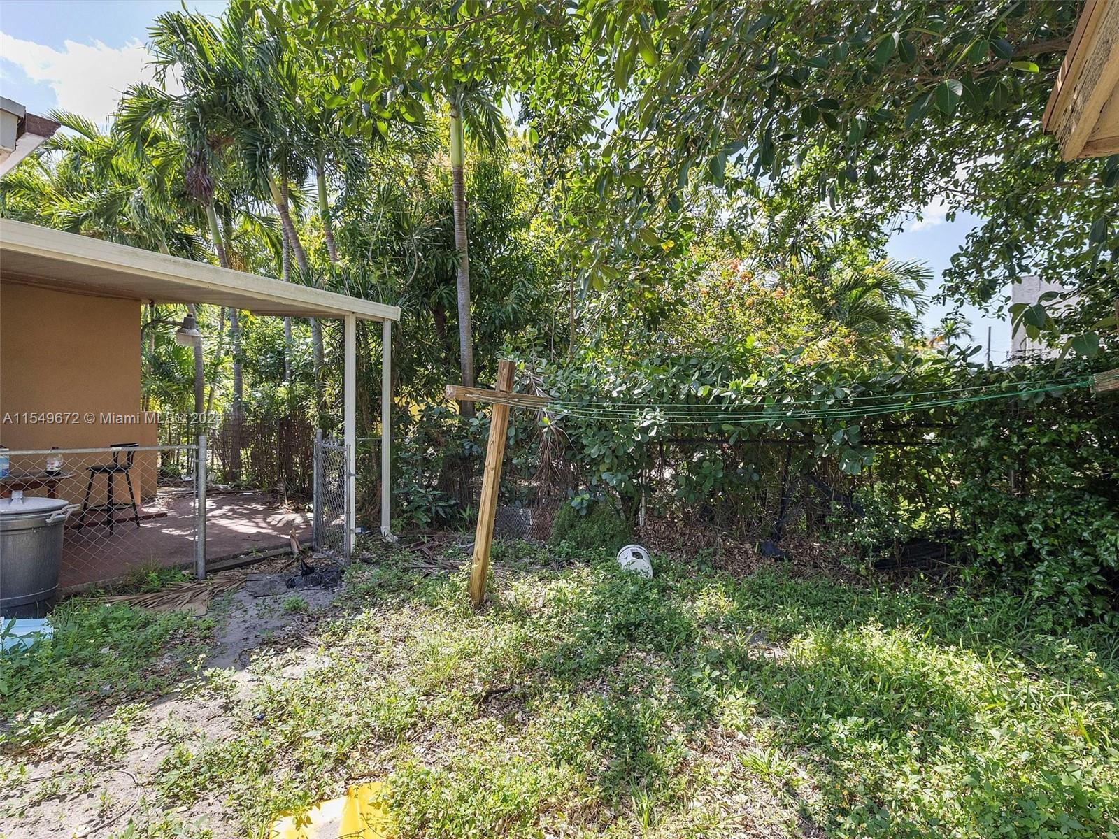 3237 SW 2nd St, Miami, Florida 33135, 3 Bedrooms Bedrooms, 6 Rooms Rooms,2 BathroomsBathrooms,Residential,For Sale,3237 SW 2nd St,A11549672