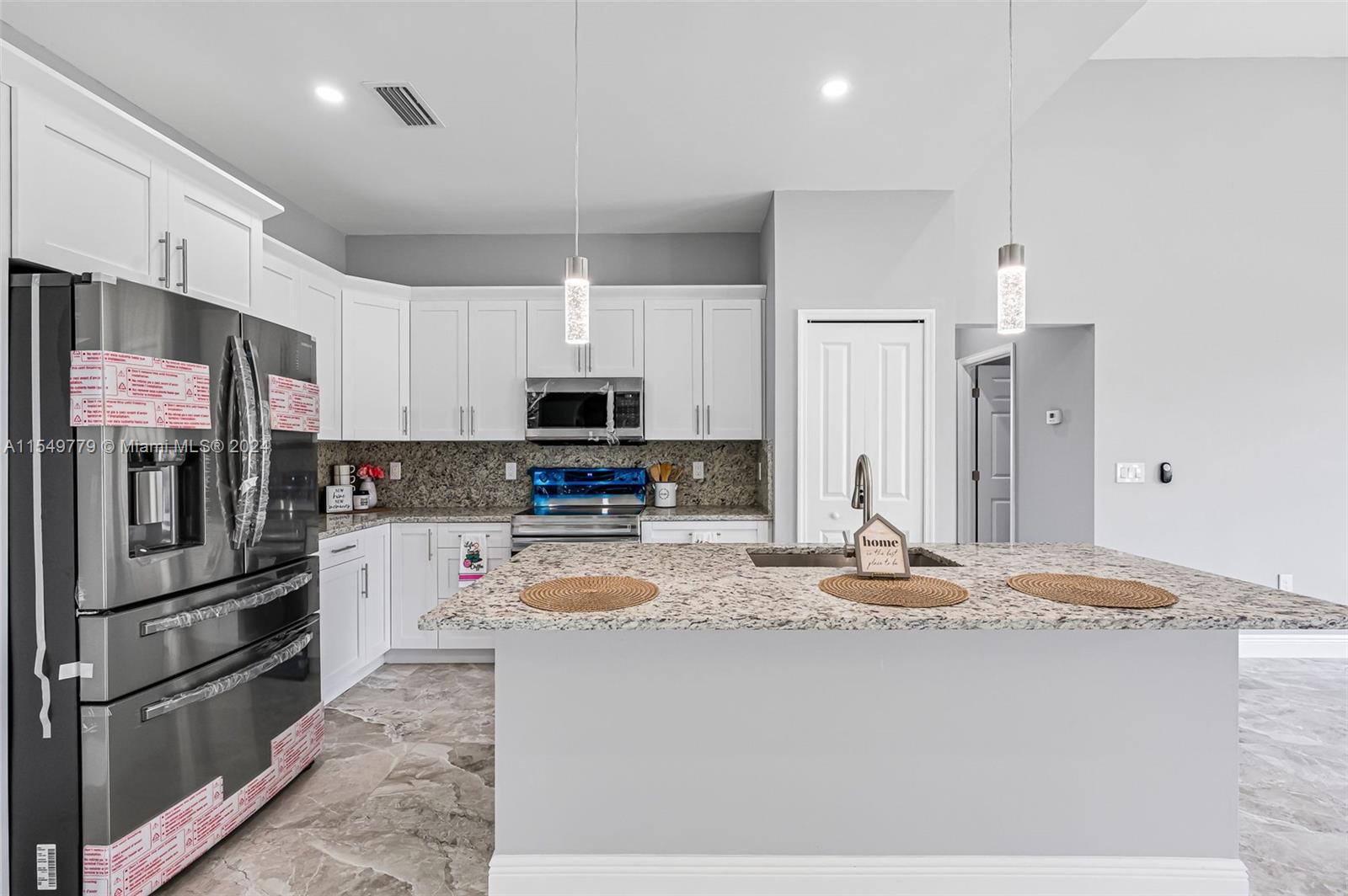 1401 FIFTH AVE, Lehigh Acres, FL, 33972 United States, 4 Bedrooms Bedrooms, ,2 BathroomsBathrooms,Residential,For Sale,FIFTH AVE,A11549779