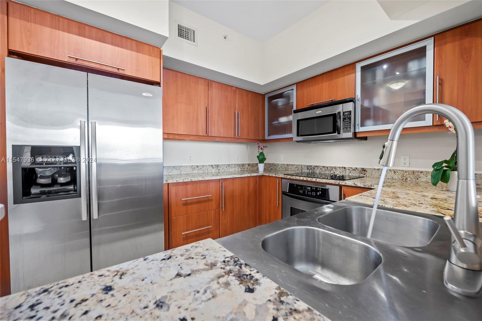 888 S Douglas Rd 917, Coral Gables, Florida 33134, 2 Bedrooms Bedrooms, ,2 BathroomsBathrooms,Residential,For Sale,888 S Douglas Rd 917,A11547936
