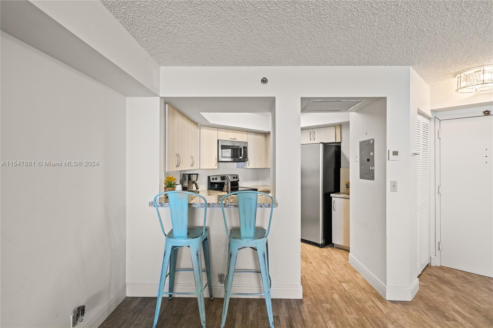 6767 Collins Ave 1408, Miami Beach, Florida 33141, 2 Bedrooms Bedrooms, ,2 BathroomsBathrooms,Residential,For Sale,6767 Collins Ave 1408,A11547881