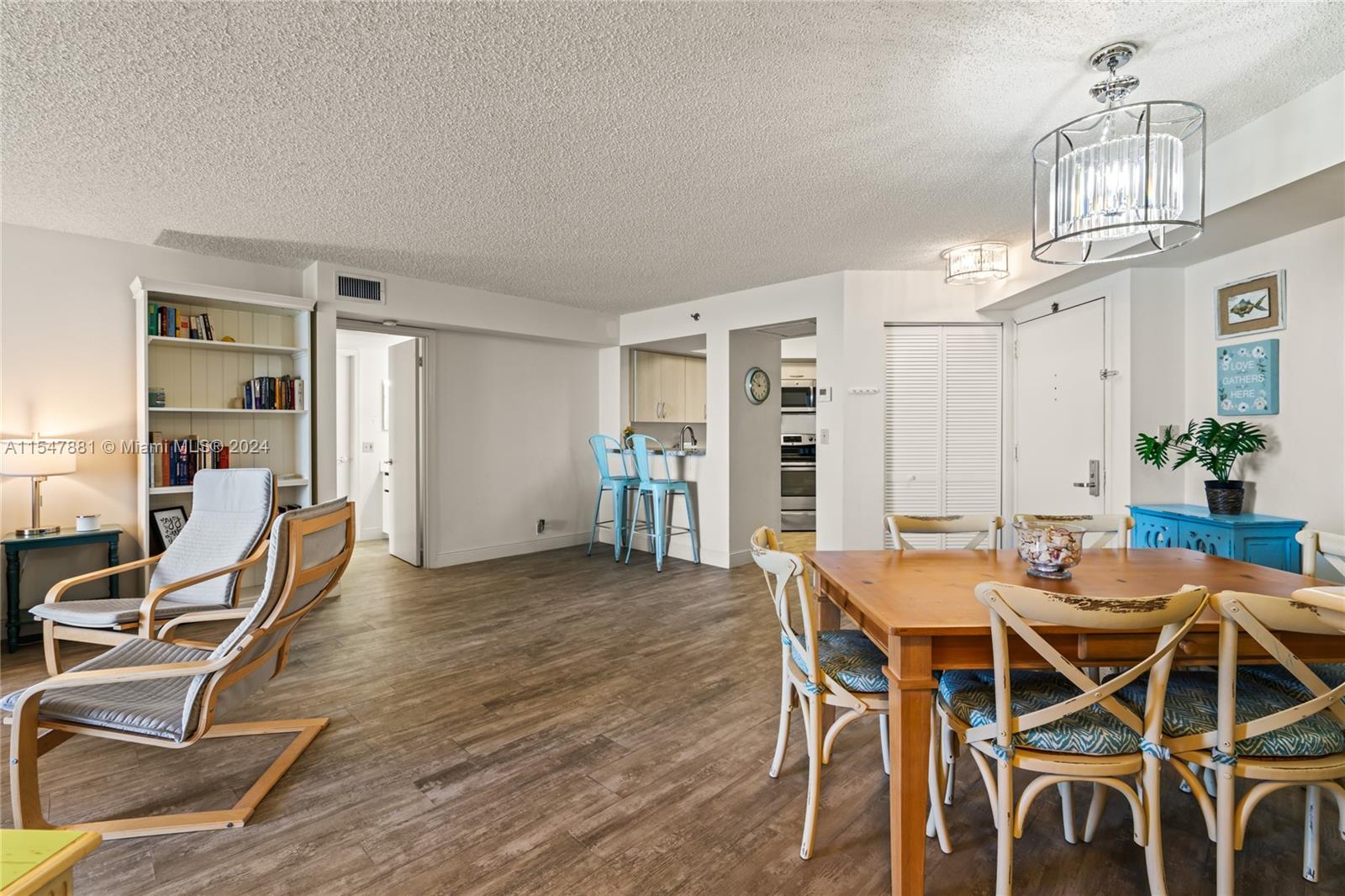 6767 Collins Ave 1408, Miami Beach, Florida 33141, 2 Bedrooms Bedrooms, ,2 BathroomsBathrooms,Residential,For Sale,6767 Collins Ave 1408,A11547881