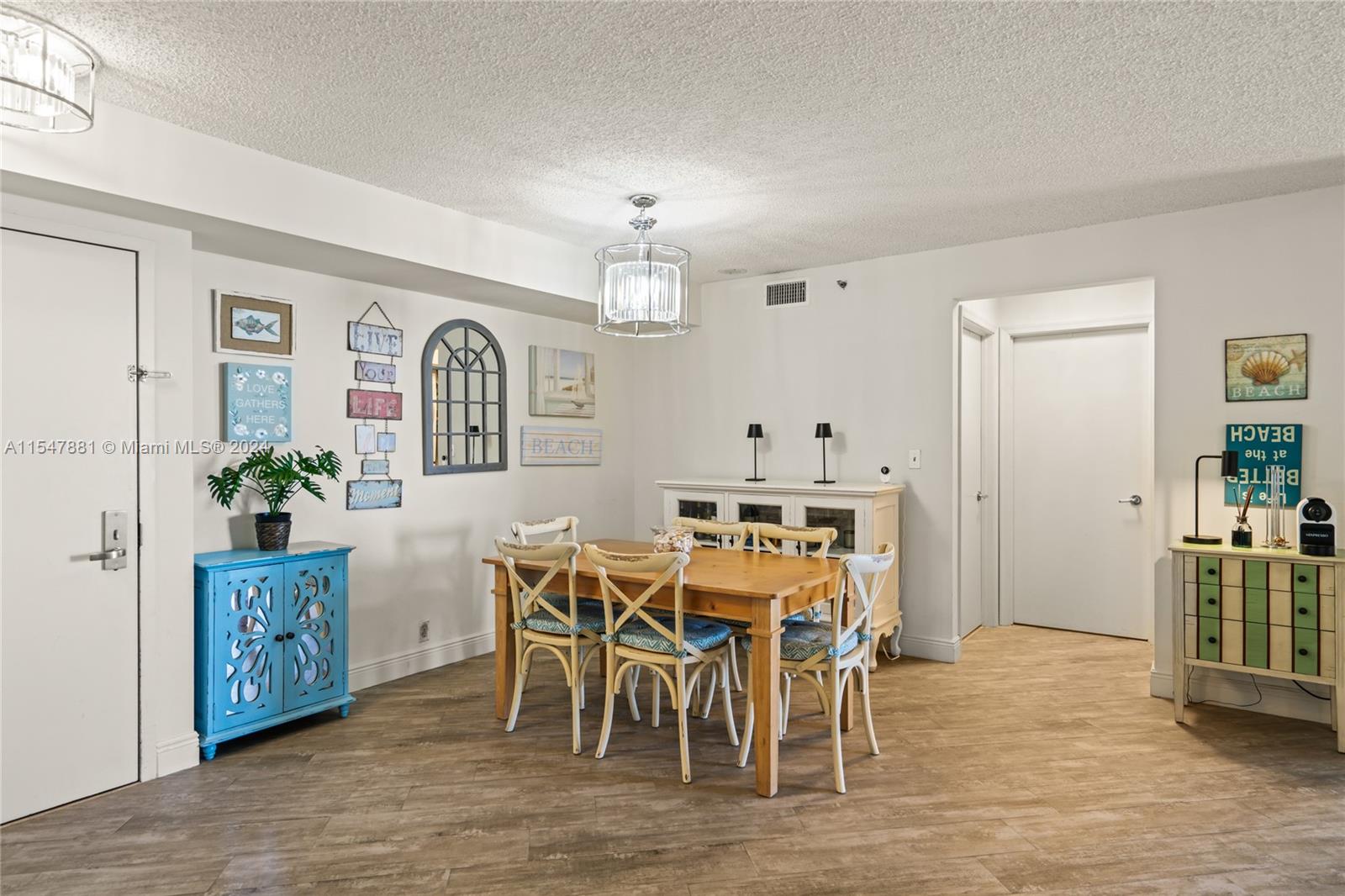 6767 Collins Ave 1408, Miami Beach, Florida 33141, 2 Bedrooms Bedrooms, ,2 BathroomsBathrooms,Residential,For Sale,6767 Collins Ave 1408,A11547881