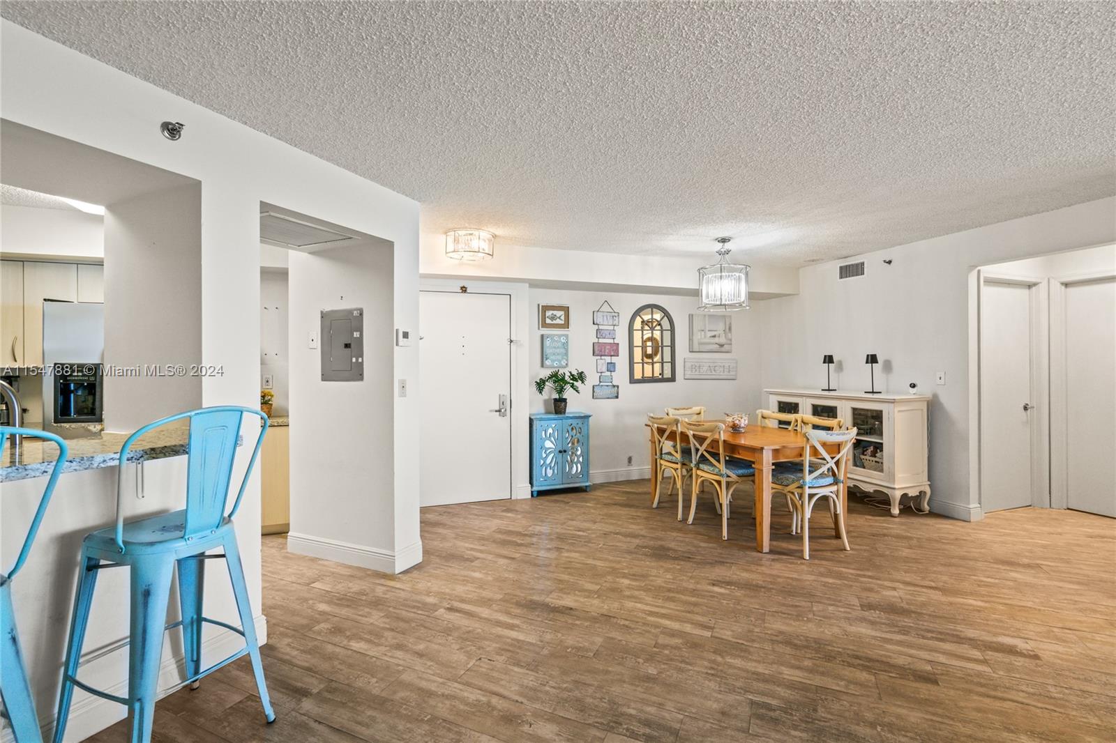 6767 Collins Ave 1408, Miami Beach, Florida 33141, 2 Bedrooms Bedrooms, ,2 BathroomsBathrooms,Residential,For Sale,6767 Collins Ave 1408,A11547881