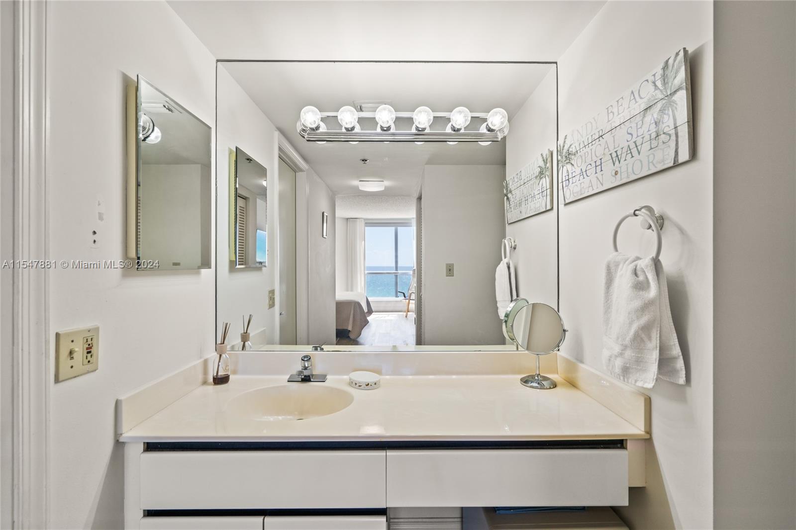6767 Collins Ave 1408, Miami Beach, Florida 33141, 2 Bedrooms Bedrooms, ,2 BathroomsBathrooms,Residential,For Sale,6767 Collins Ave 1408,A11547881