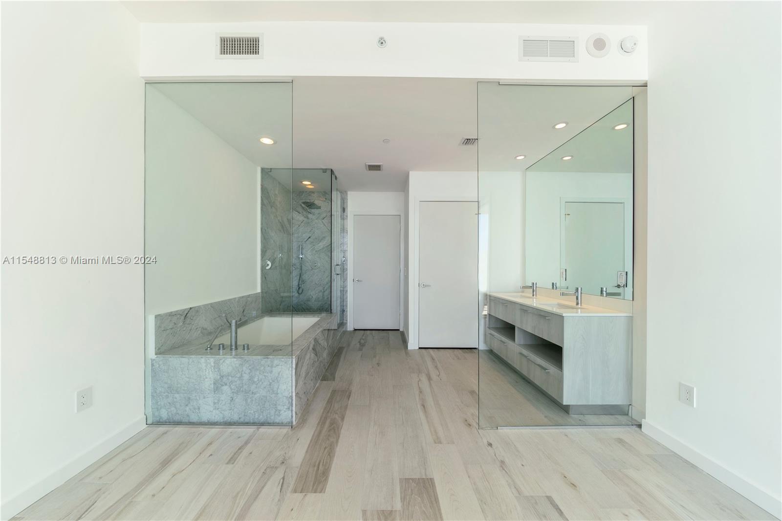 480 NE 31st St 2202, Miami, Florida 33137, 1 Bedroom Bedrooms, ,2 BathroomsBathrooms,Residential,For Sale,480 NE 31st St 2202,A11548813