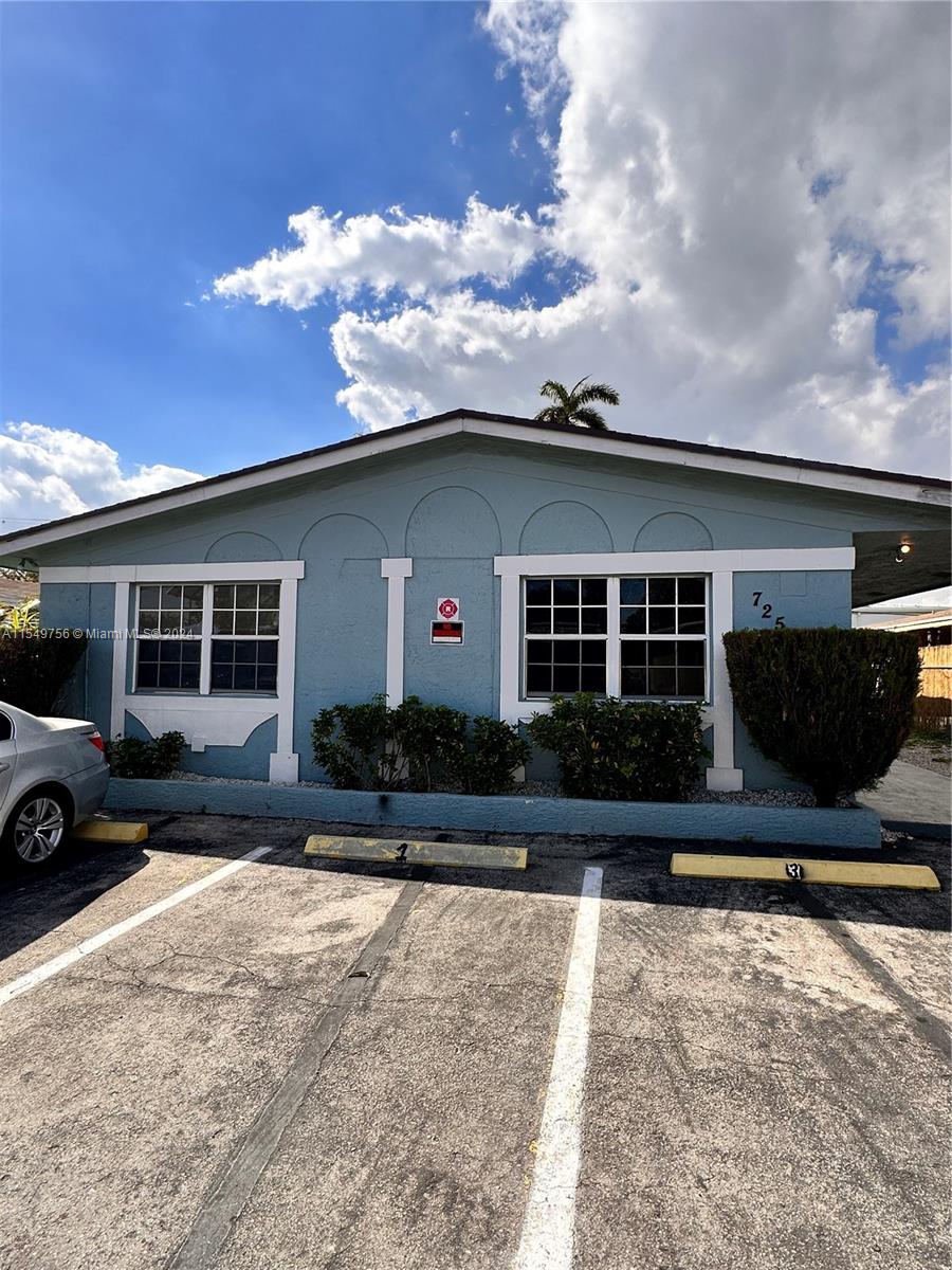 725 NW 4th Ave, Fort Lauderdale, Florida 33311, ,Residentialincome,For Sale,725 NW 4th Ave,A11549756