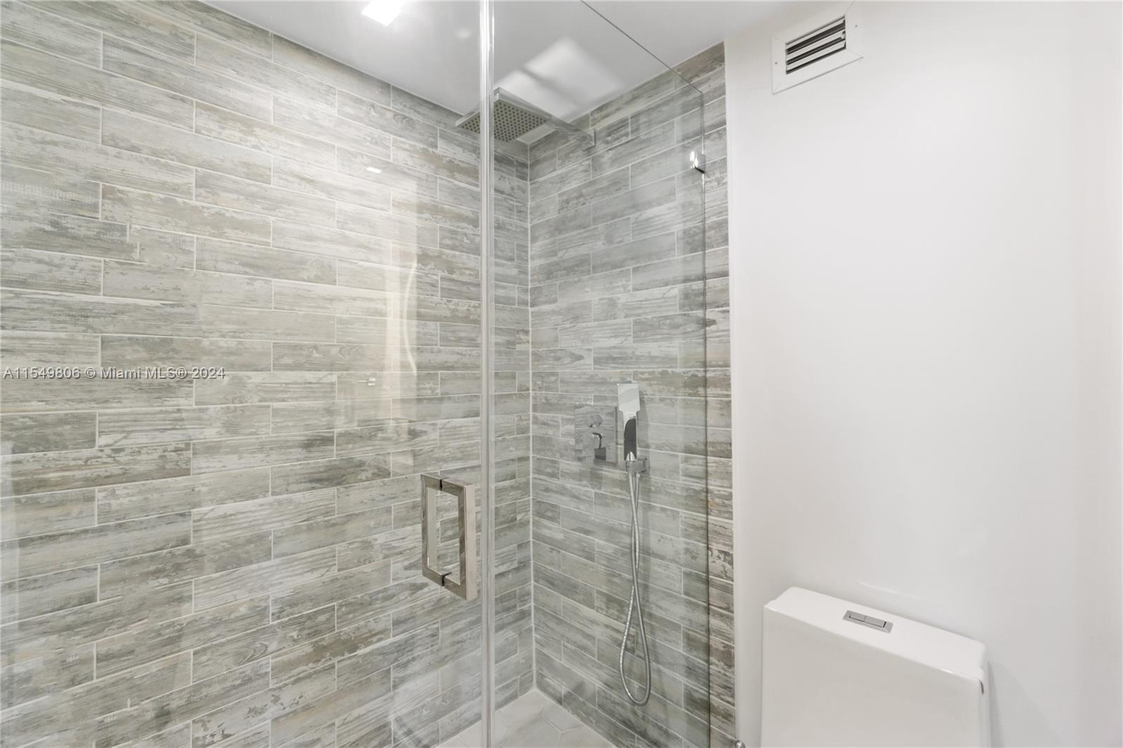 100 Lincoln Rd 1630, Miami Beach, Florida 33139, ,1 BathroomBathrooms,Residential,For Sale,100 Lincoln Rd 1630,A11549806