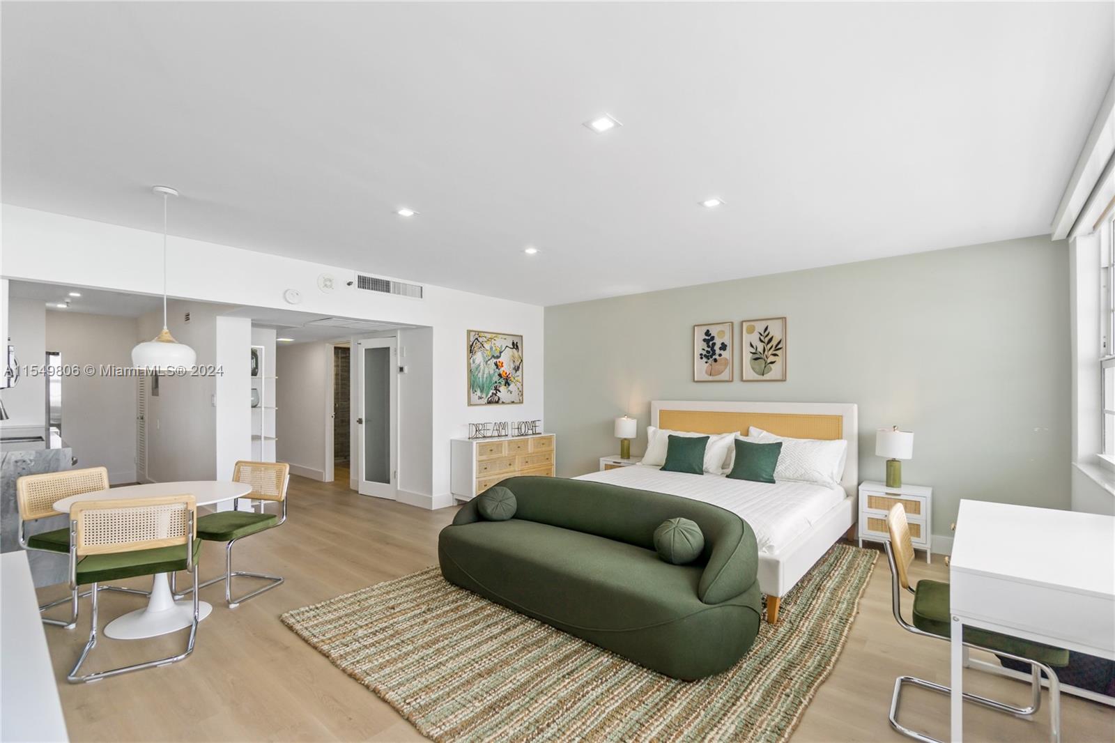 100 Lincoln Rd 1630, Miami Beach, Florida 33139, ,1 BathroomBathrooms,Residential,For Sale,100 Lincoln Rd 1630,A11549806