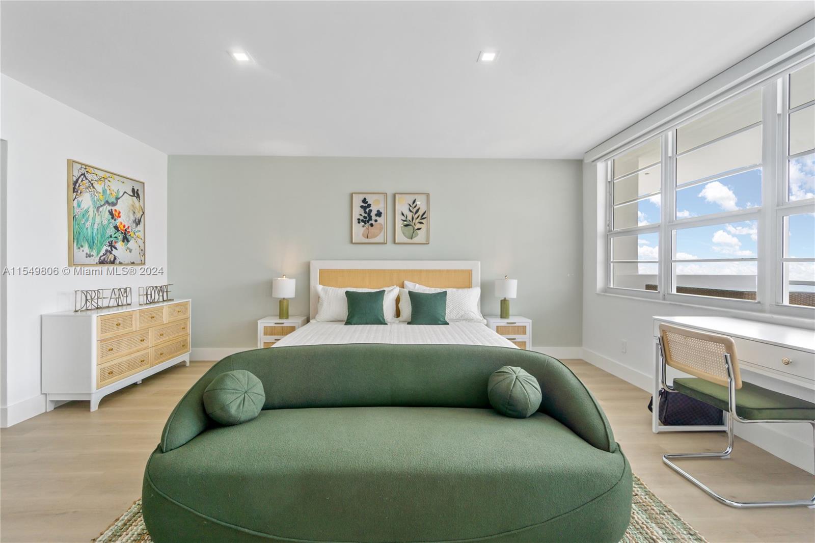 100 Lincoln Rd 1630, Miami Beach, Florida 33139, ,1 BathroomBathrooms,Residential,For Sale,100 Lincoln Rd 1630,A11549806