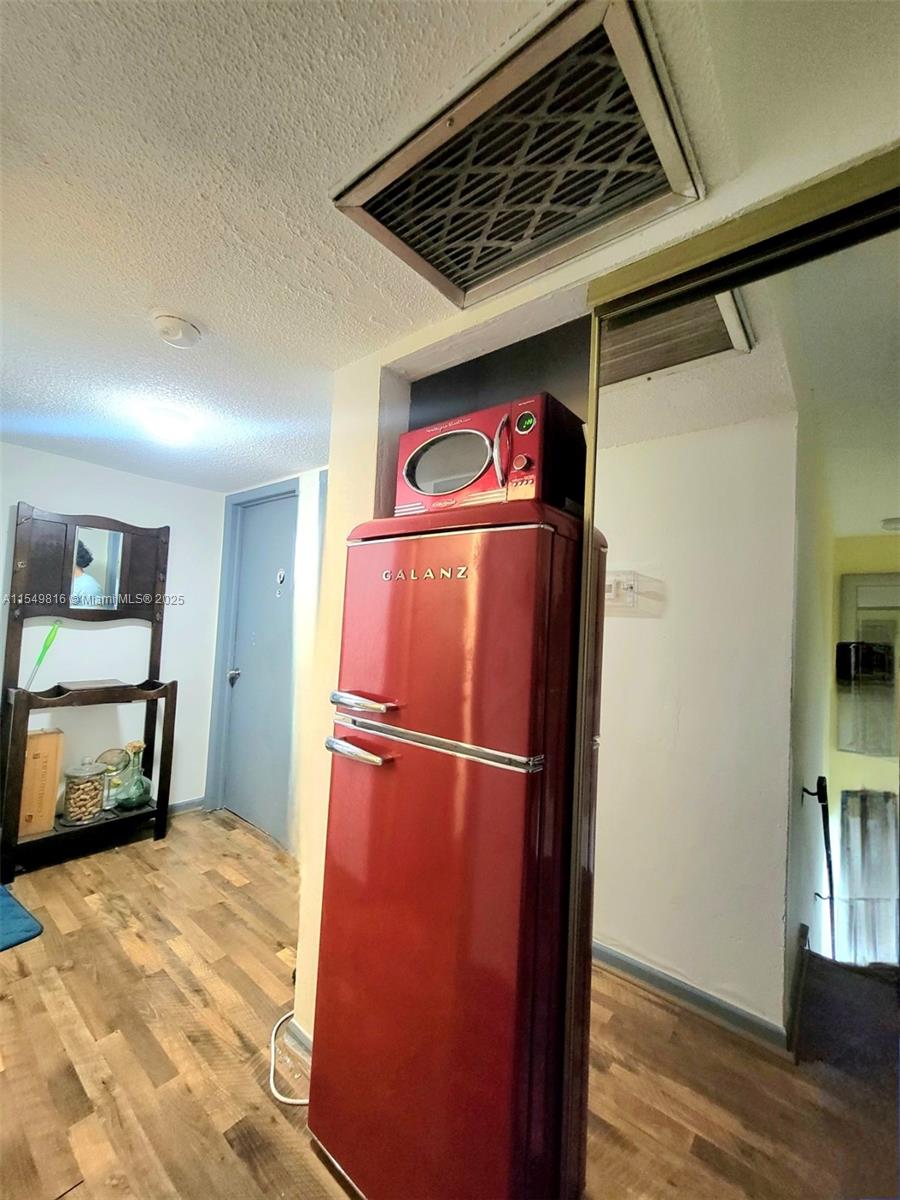 631 NW 10th St 631, Miami, Florida 33136, 3 Bedrooms Bedrooms, ,2 BathroomsBathrooms,Residential,For Sale,631 NW 10th St 631,A11549816