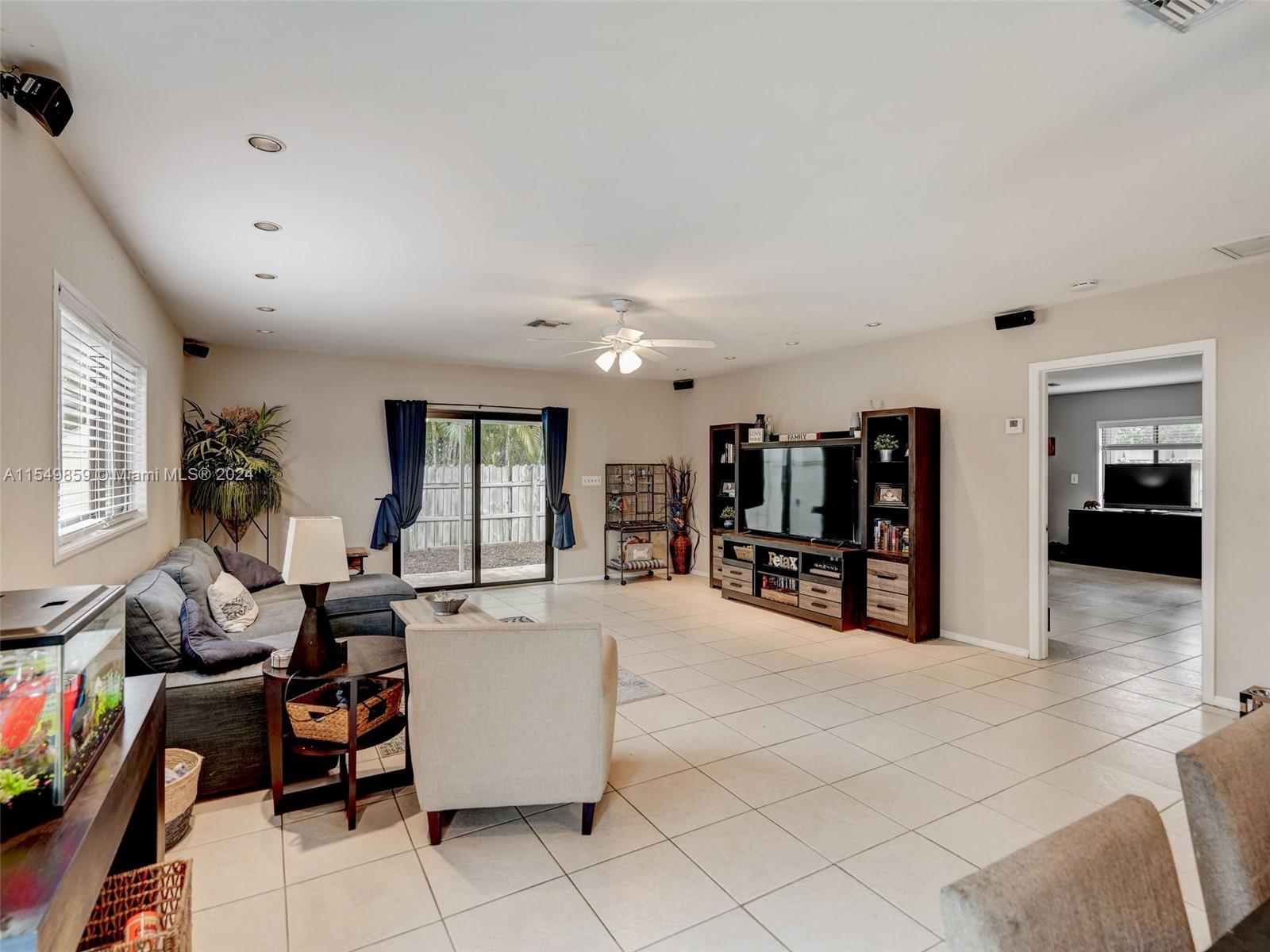5240 NE 1st Ave, Oakland Park, Florida 33334, 4 Bedrooms Bedrooms, ,3 BathroomsBathrooms,Residential,For Sale,5240 NE 1st Ave,A11549859