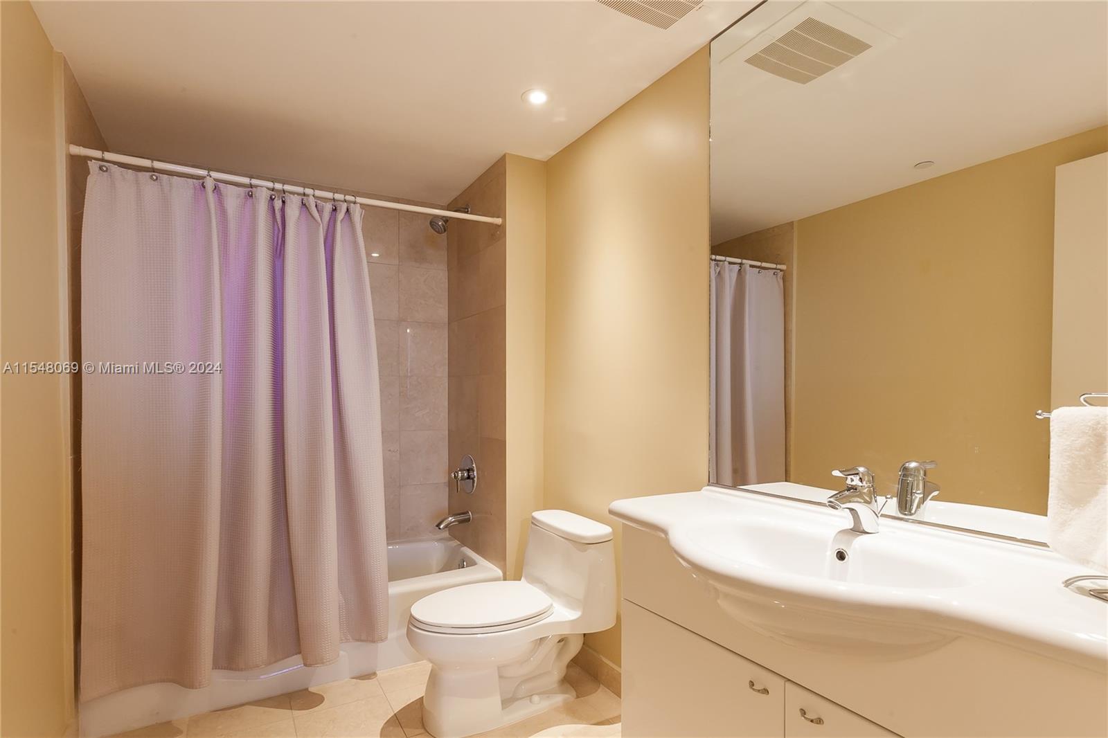 1800 S OCEAN DR 3803, Hallandale Beach, Florida 33009, 3 Bedrooms Bedrooms, ,3 BathroomsBathrooms,Residentiallease,For Rent,1800 S OCEAN DR 3803,A11548069