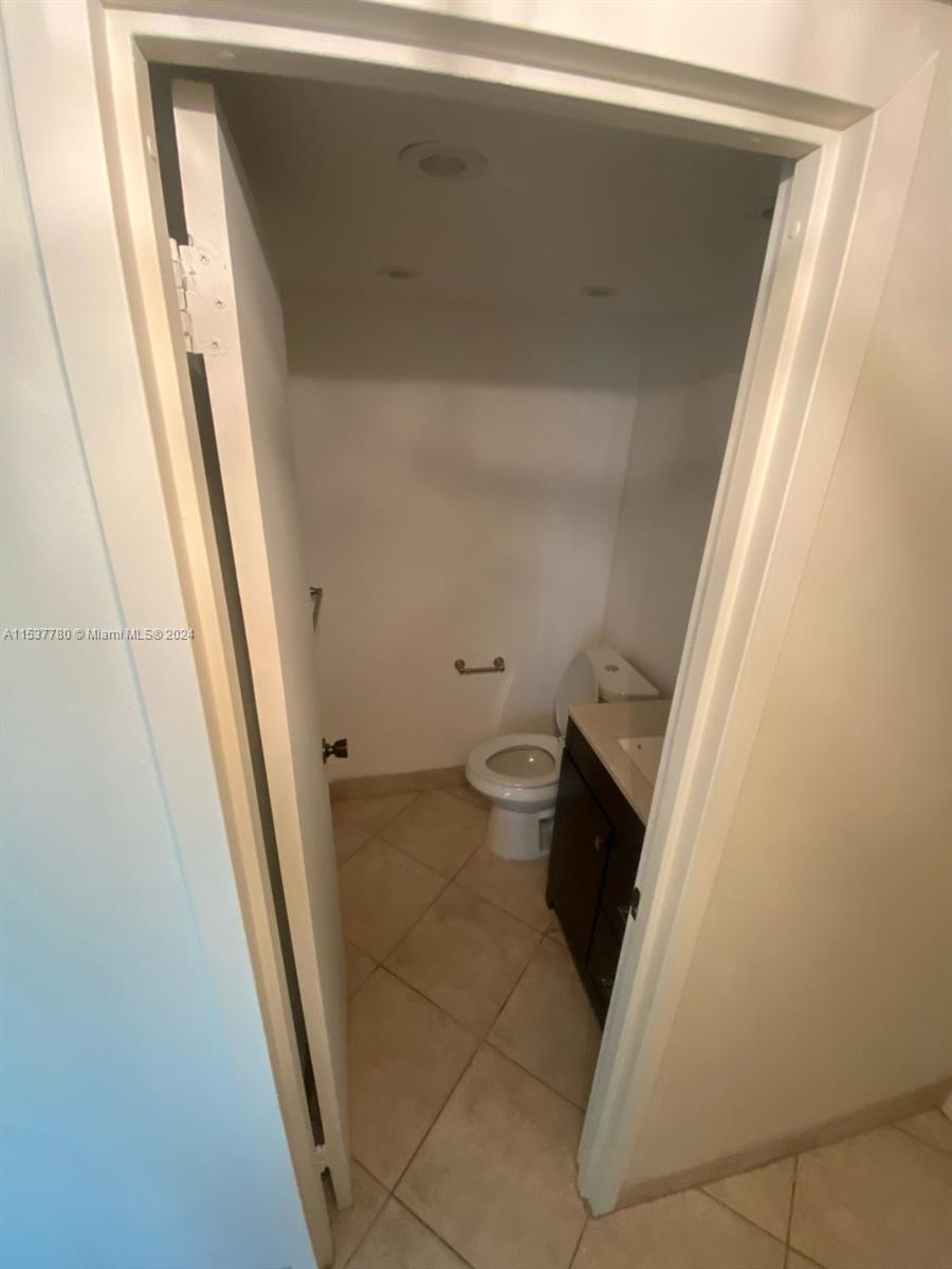 17570 Atlantic Blvd 502, Sunny Isles Beach, Florida 33160, 1 Bedroom Bedrooms, ,1 BathroomBathrooms,Residentiallease,For Rent,17570 Atlantic Blvd 502,A11537780