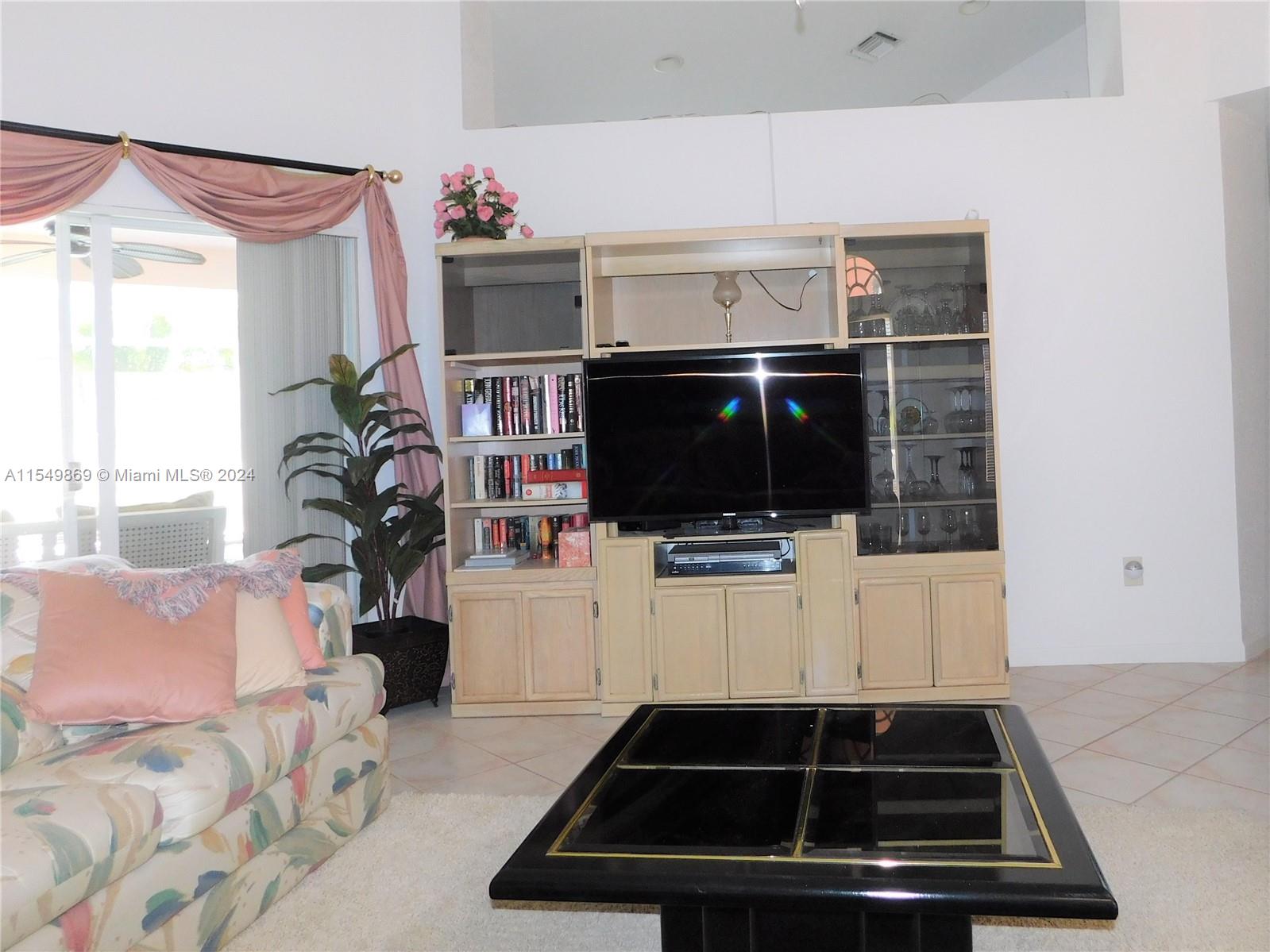 2710 Augusta Dr, Homestead, Florida 33035, 3 Bedrooms Bedrooms, ,2 BathroomsBathrooms,Residential,For Sale,2710 Augusta Dr,A11549869