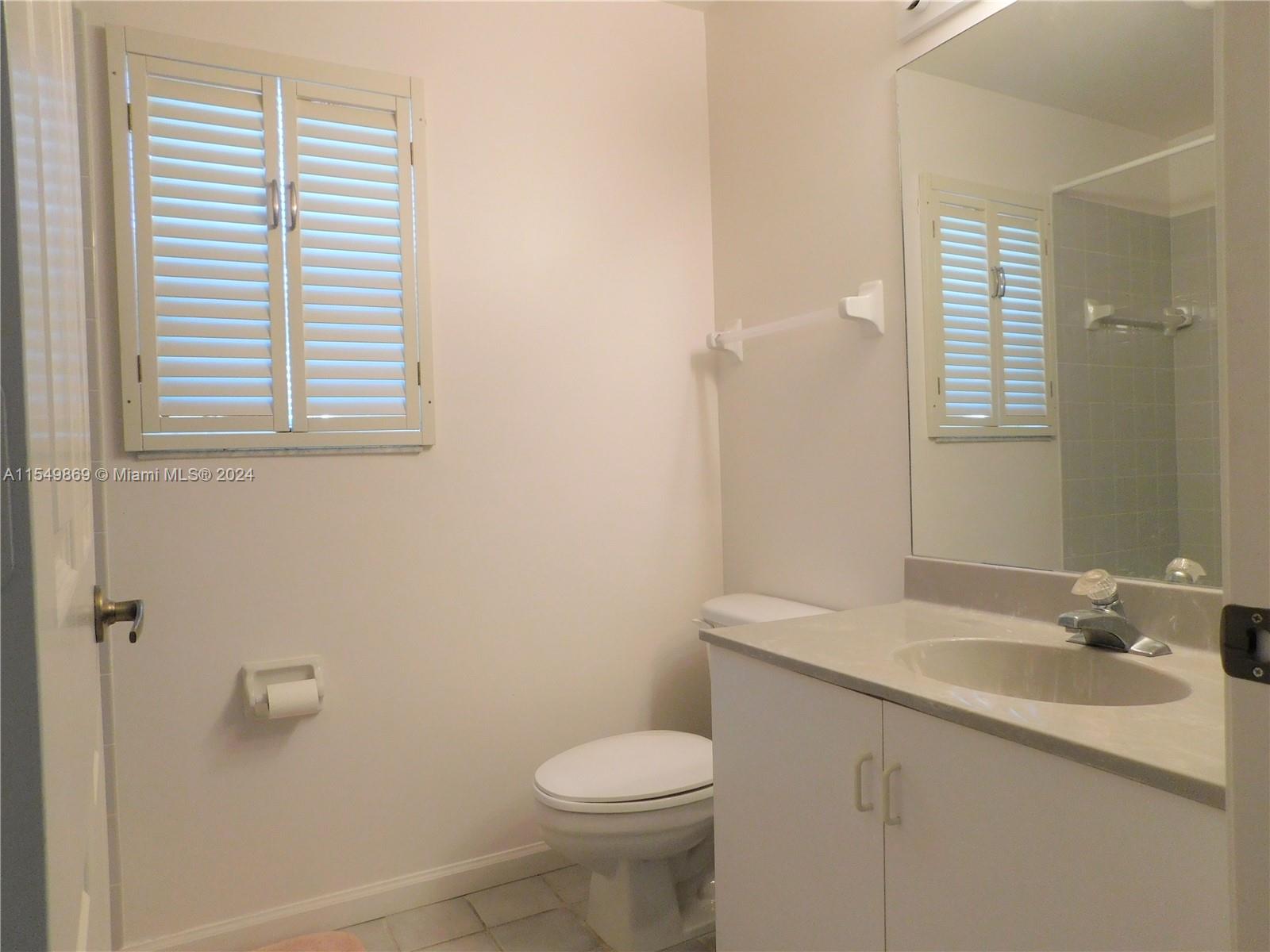 2710 Augusta Dr, Homestead, Florida 33035, 3 Bedrooms Bedrooms, ,2 BathroomsBathrooms,Residential,For Sale,2710 Augusta Dr,A11549869