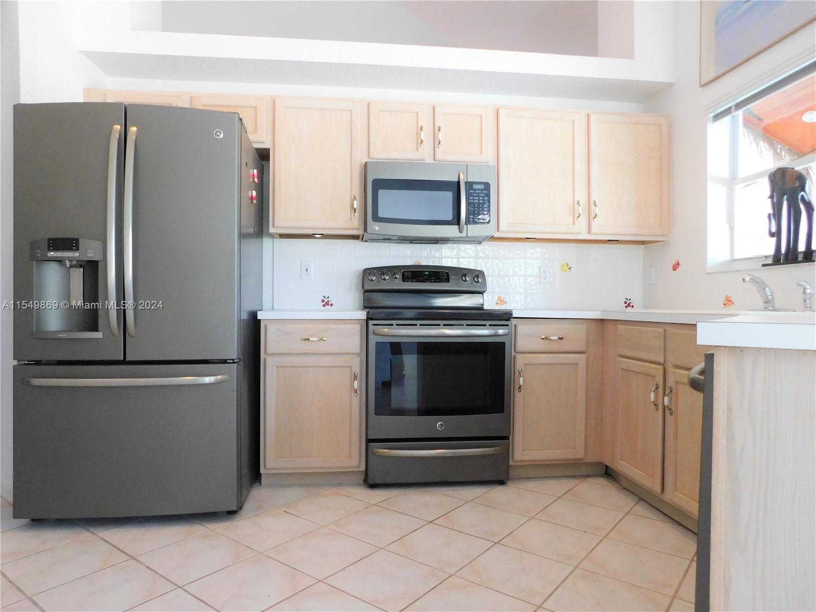 2710 Augusta Dr, Homestead, Florida 33035, 3 Bedrooms Bedrooms, ,2 BathroomsBathrooms,Residential,For Sale,2710 Augusta Dr,A11549869