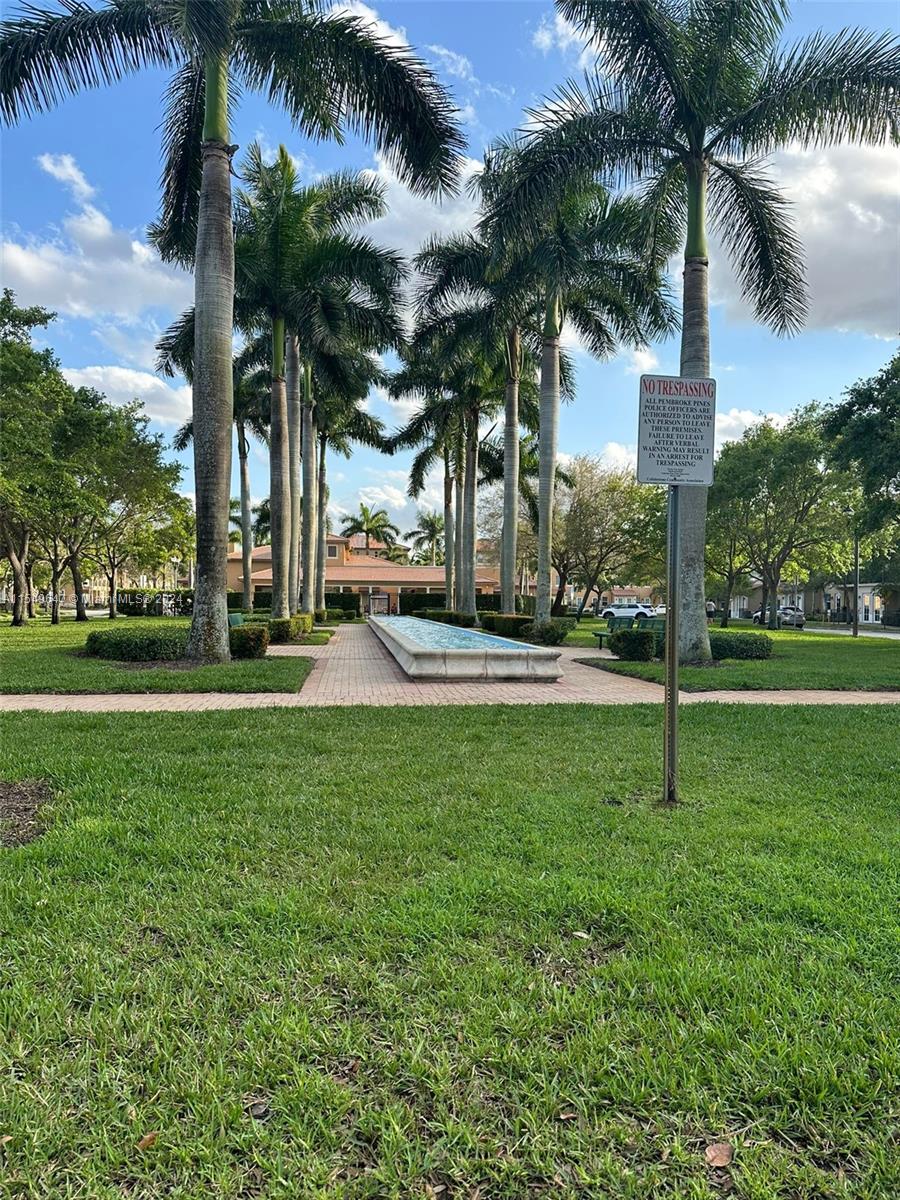 14608 SW 14th St, Pembroke Pines, Florida 33027, 3 Bedrooms Bedrooms, ,2 BathroomsBathrooms,Residentiallease,For Rent,14608 SW 14th St,A11549647