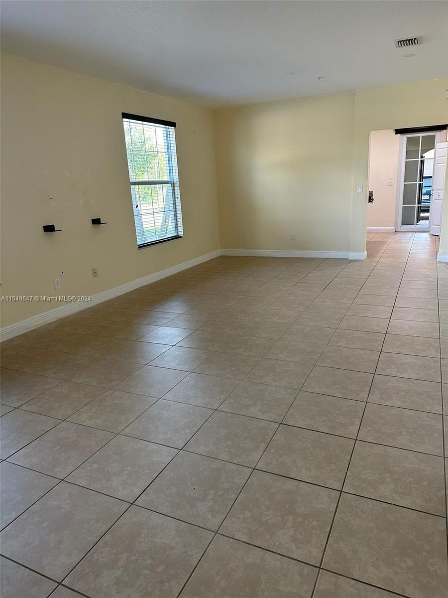 14608 SW 14th St, Pembroke Pines, Florida 33027, 3 Bedrooms Bedrooms, ,2 BathroomsBathrooms,Residentiallease,For Rent,14608 SW 14th St,A11549647