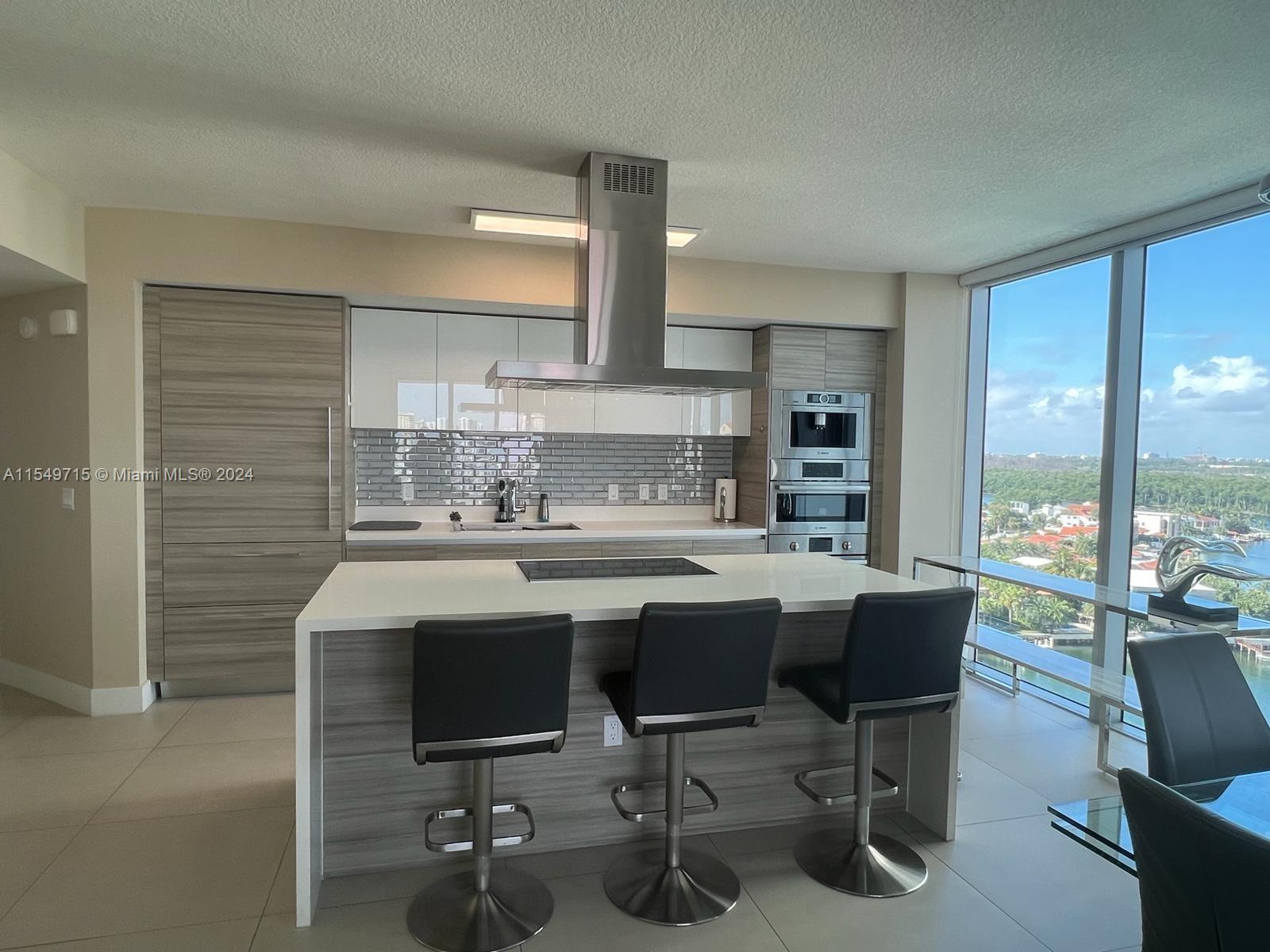 Available from March 13/2024 to June 12/2024 Spectacular fully furnished 3-bed/3.5-bath apartment in Parque Towers. Open concept European kitchen, high impact windows. Amenities include pools, 24H concierge, gym, spa, and more. Steps from the beach, Aventura Mall & Bal Harbour. Fully furnished. For showing, please contact the listing agent. Also available from August 15/2024 to June 20/2025.