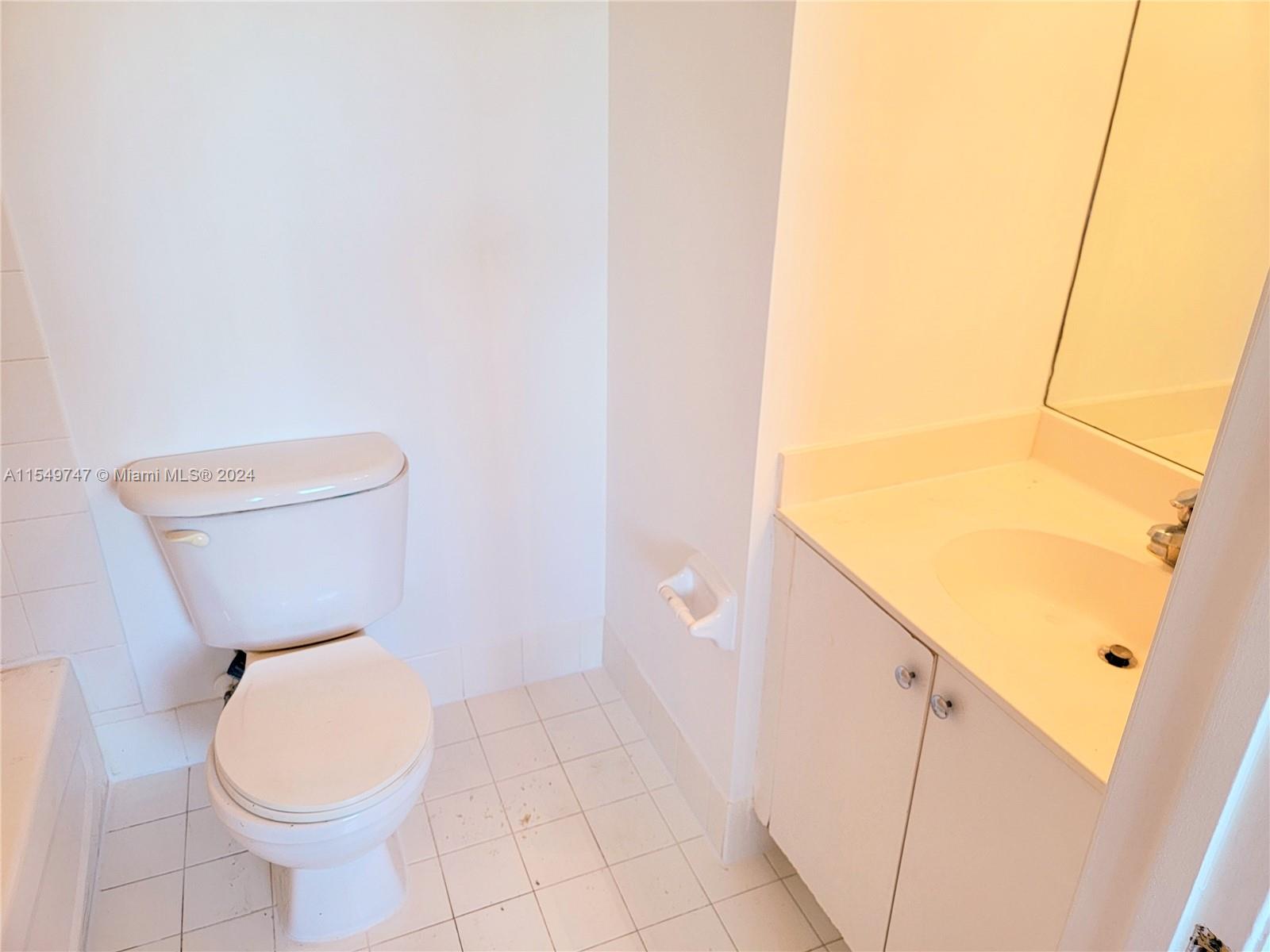 687 NW 42nd Ave 687, Plantation, Florida 33317, 2 Bedrooms Bedrooms, ,2 BathroomsBathrooms,Residentiallease,For Rent,687 NW 42nd Ave 687,A11549747
