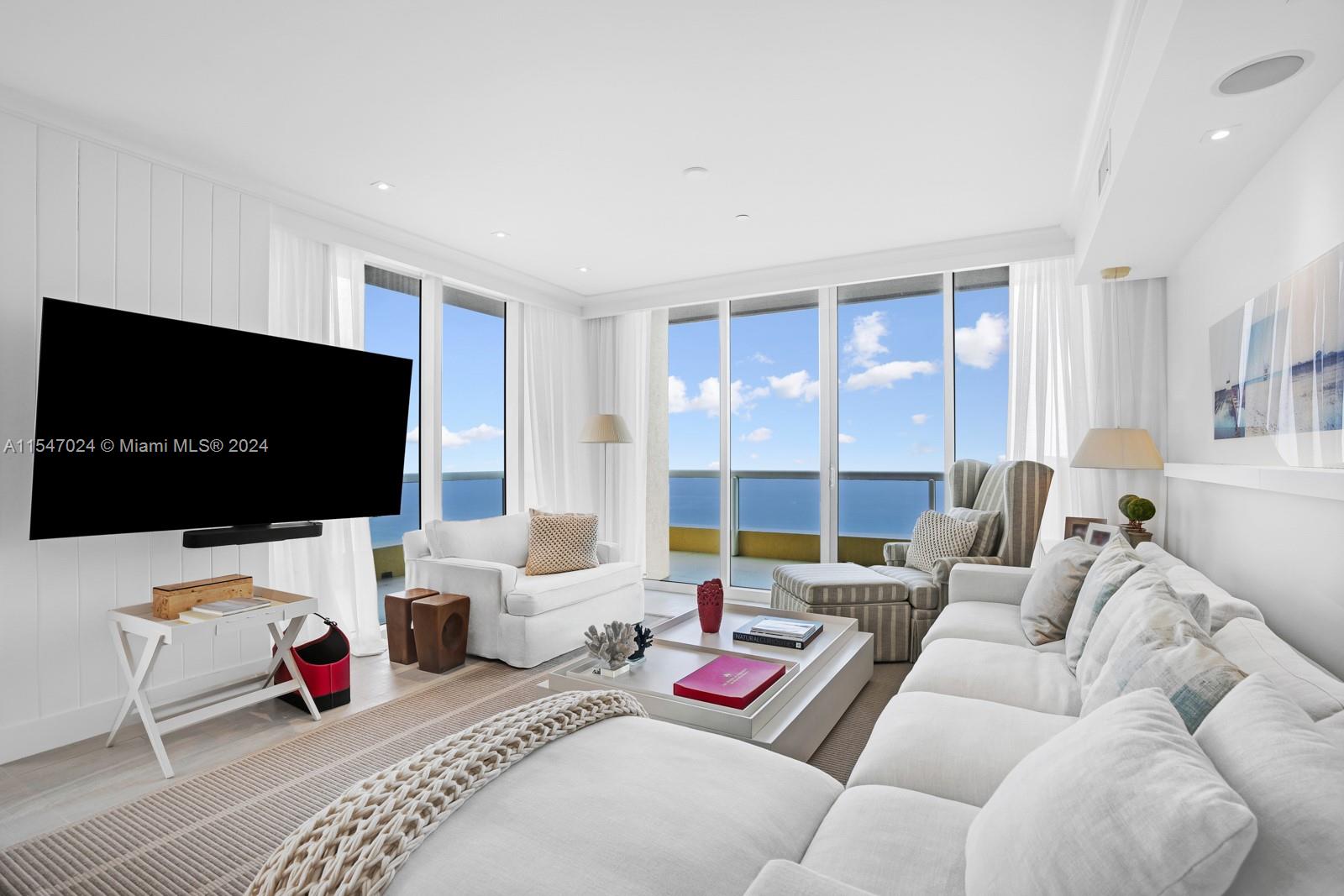 Apartamento à Venda em Sunny Isles Beach, FL