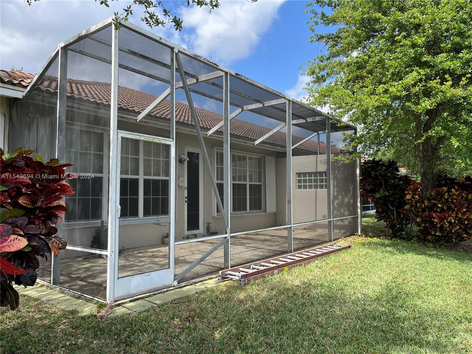 Screened patio