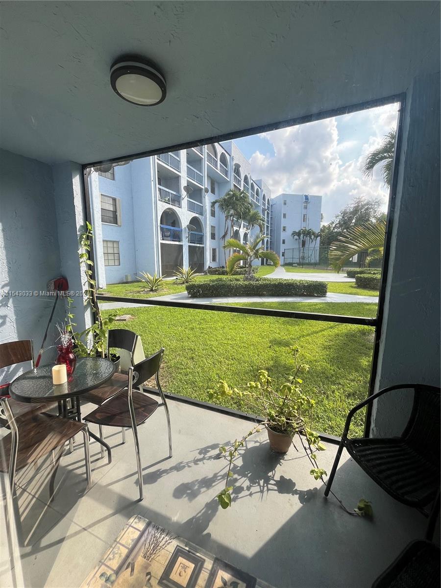 9440 Fontainebleau Blvd, Miami, FL, 33172 United States, 1 Bedroom Bedrooms, ,1 BathroomBathrooms,Residential,For Sale,Fontainebleau Blvd,A11543033