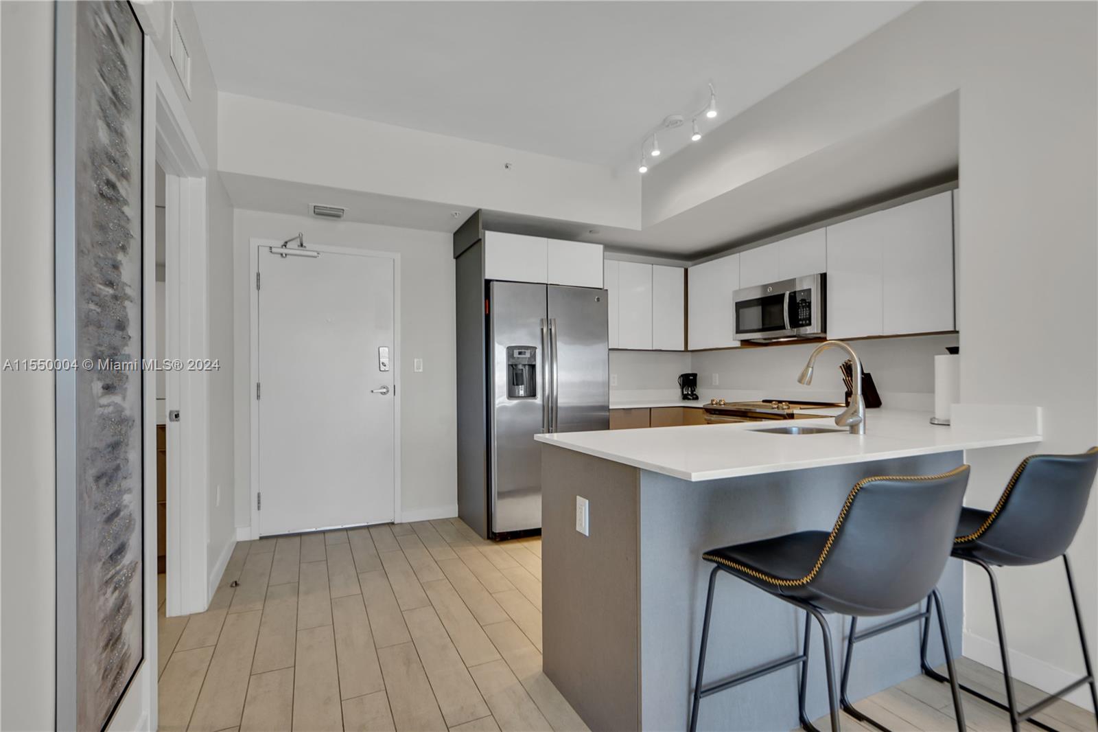 321 NE 26th St 806, Miami, Florida 33137, 2 Bedrooms Bedrooms, ,2 BathroomsBathrooms,Residentiallease,For Rent,321 NE 26th St 806,A11550004