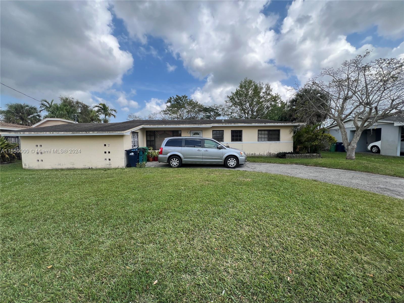7701 SW 99th Ave  For Sale A11550000, FL