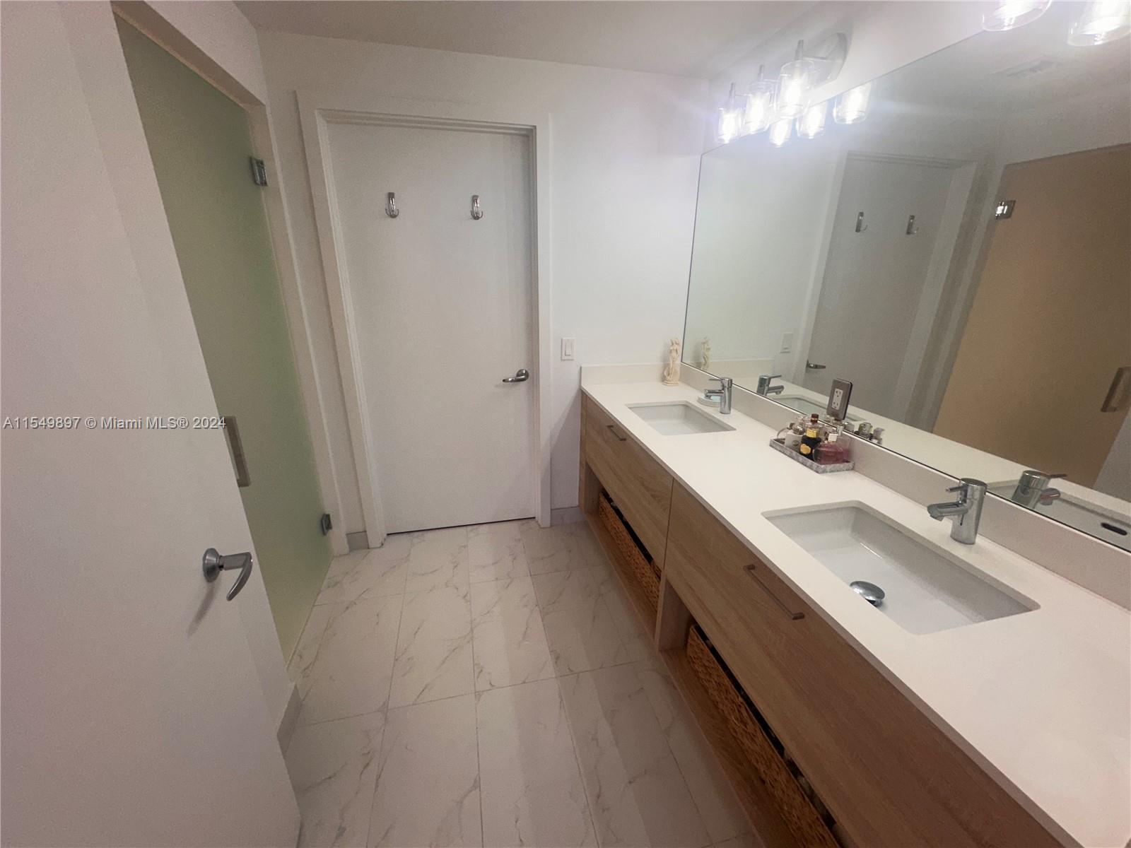 16385 Biscayne Blvd 2901 (2 Garage Spaces), North Miami Beach, Florida 33160, 3 Bedrooms Bedrooms, ,3 BathroomsBathrooms,Residentiallease,For Rent,16385 Biscayne Blvd 2901 (2 Garage Spaces),A11549897