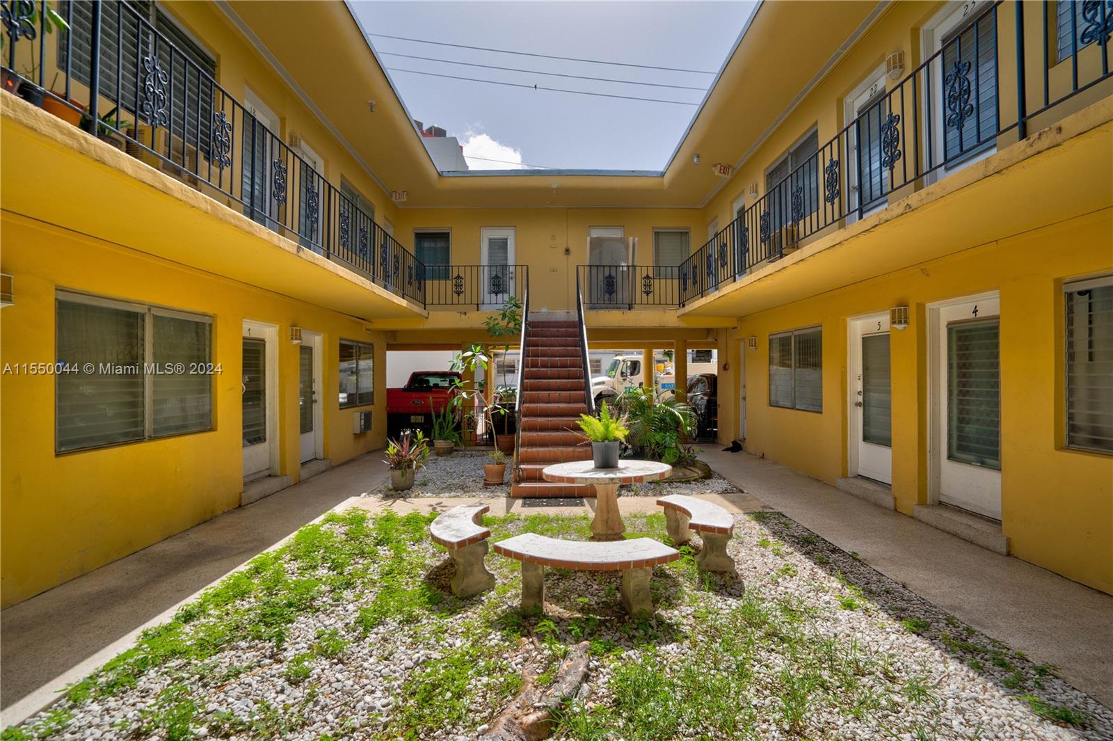 65 Washington Ave 6, Miami Beach, Florida 33139, ,1 BathroomBathrooms,Residential,For Sale,65 Washington Ave 6,A11550044