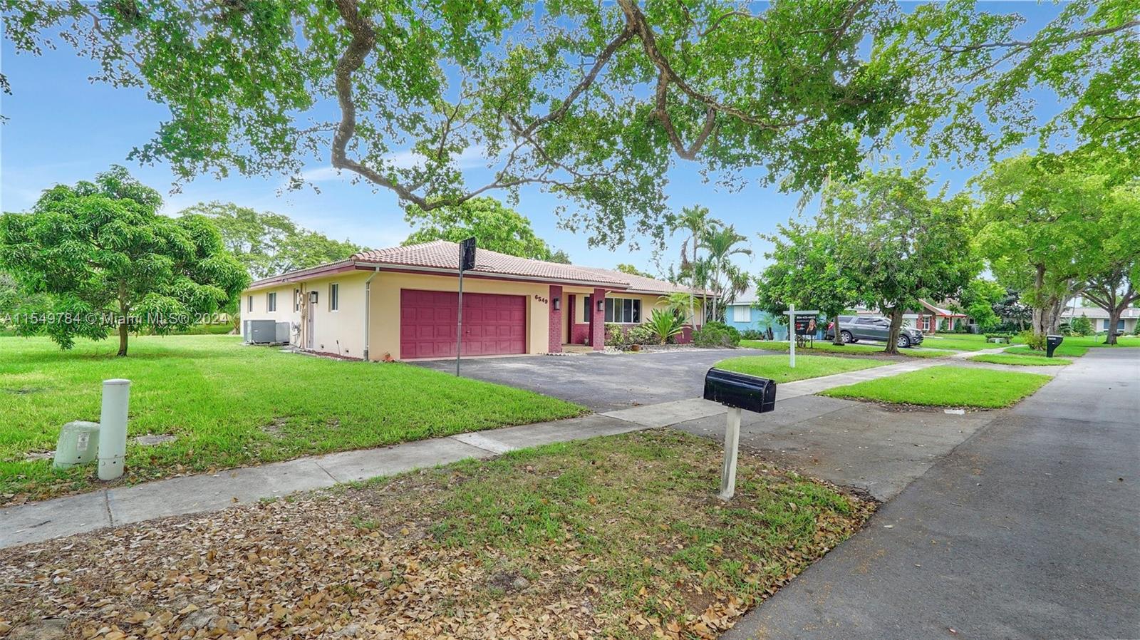 6549 20th Ct, Plantation, FL, 33317 United States, 4 Bedrooms Bedrooms, ,2 BathroomsBathrooms,Residential,For Sale,20th Ct,A11549784