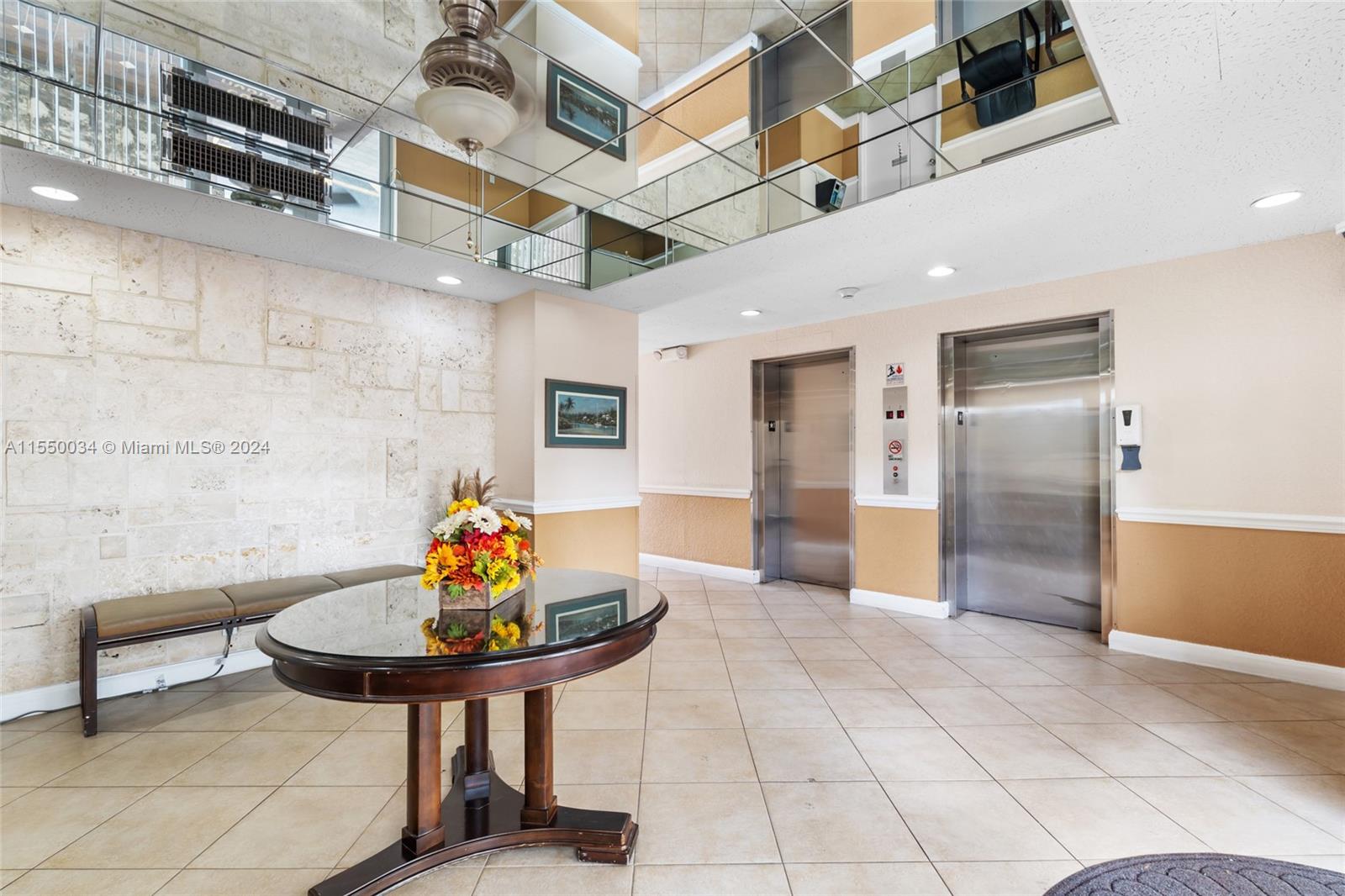 2555 NE 11th St 303, Fort Lauderdale, Florida 33304, 1 Bedroom Bedrooms, ,1 BathroomBathrooms,Residential,For Sale,2555 NE 11th St 303,A11550034