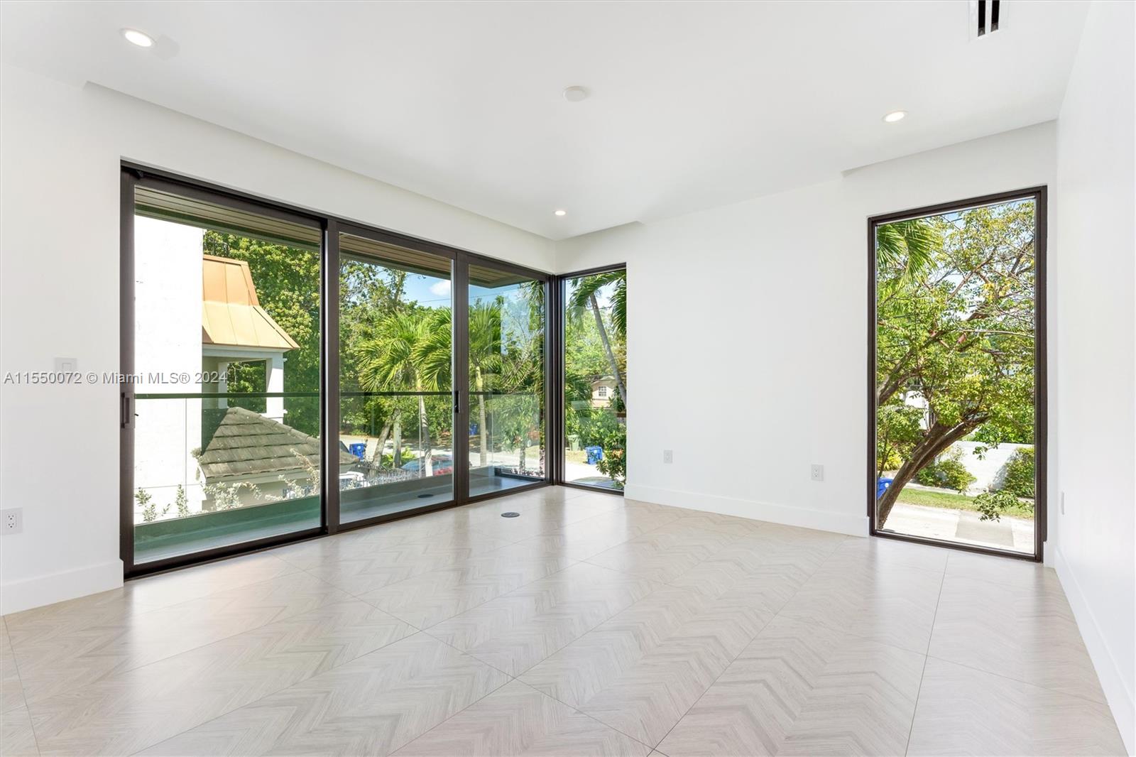 3201 Shipping Avenue, Miami, FL, 33133 United States, 4 Bedrooms Bedrooms, ,4 BathroomsBathrooms,Residential,For Sale,Shipping Avenue,A11550072