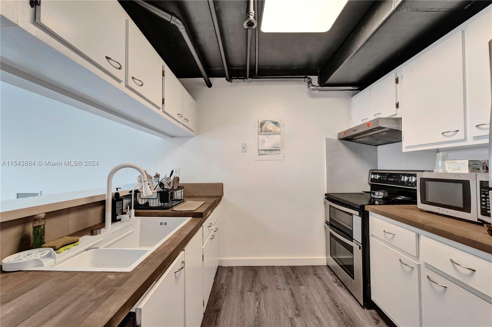 7601 E Treasure Dr 1402, North Bay Village, Florida 33141, 2 Bedrooms Bedrooms, ,2 BathroomsBathrooms,Residential,For Sale,7601 E Treasure Dr 1402,A11543884