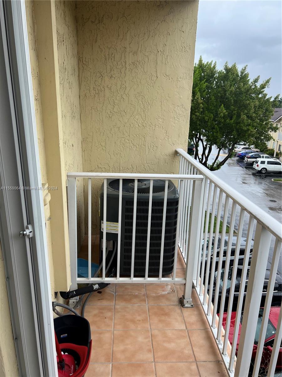 6940 NW 179th St 302-7, Hialeah, Florida 33015, 3 Bedrooms Bedrooms, ,2 BathroomsBathrooms,Residential,For Sale,6940 NW 179th St 302-7,A11550064