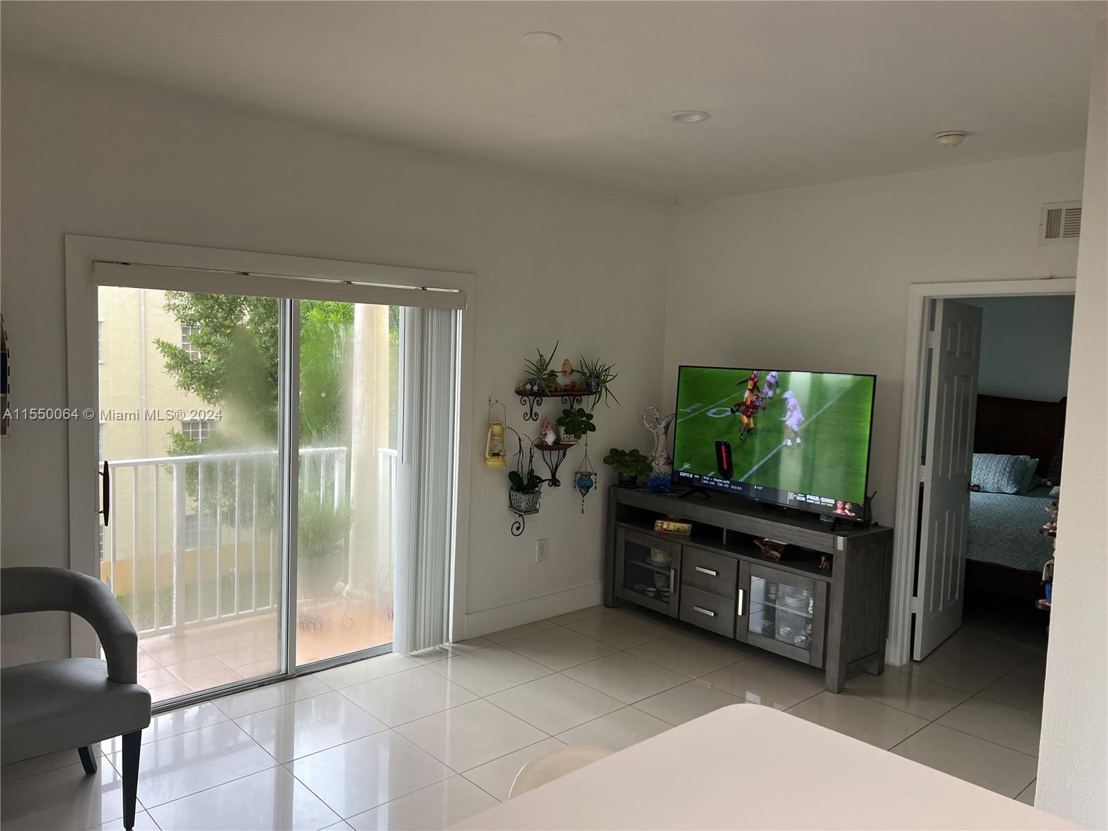 6940 NW 179th St 302-7, Hialeah, Florida 33015, 3 Bedrooms Bedrooms, ,2 BathroomsBathrooms,Residential,For Sale,6940 NW 179th St 302-7,A11550064