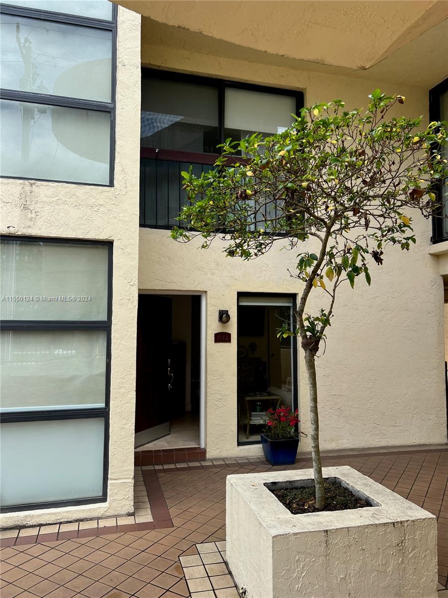 2430 Brickell Ave, Miami, FL, 33129 United States, 3 Bedrooms Bedrooms, ,2 BathroomsBathrooms,Residential,For Sale,Brickell Ave,A11550124