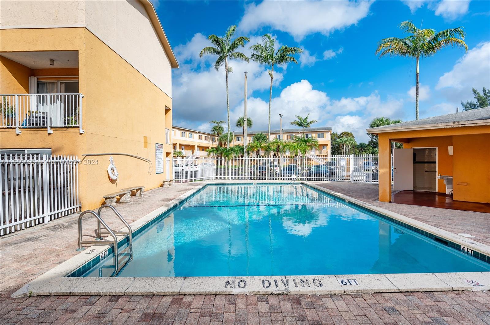6235 Kendale Lakes Cir, Miami, FL, 33183 United States, 3 Bedrooms Bedrooms, ,2 BathroomsBathrooms,Residential,For Sale,Kendale Lakes Cir,A11550100