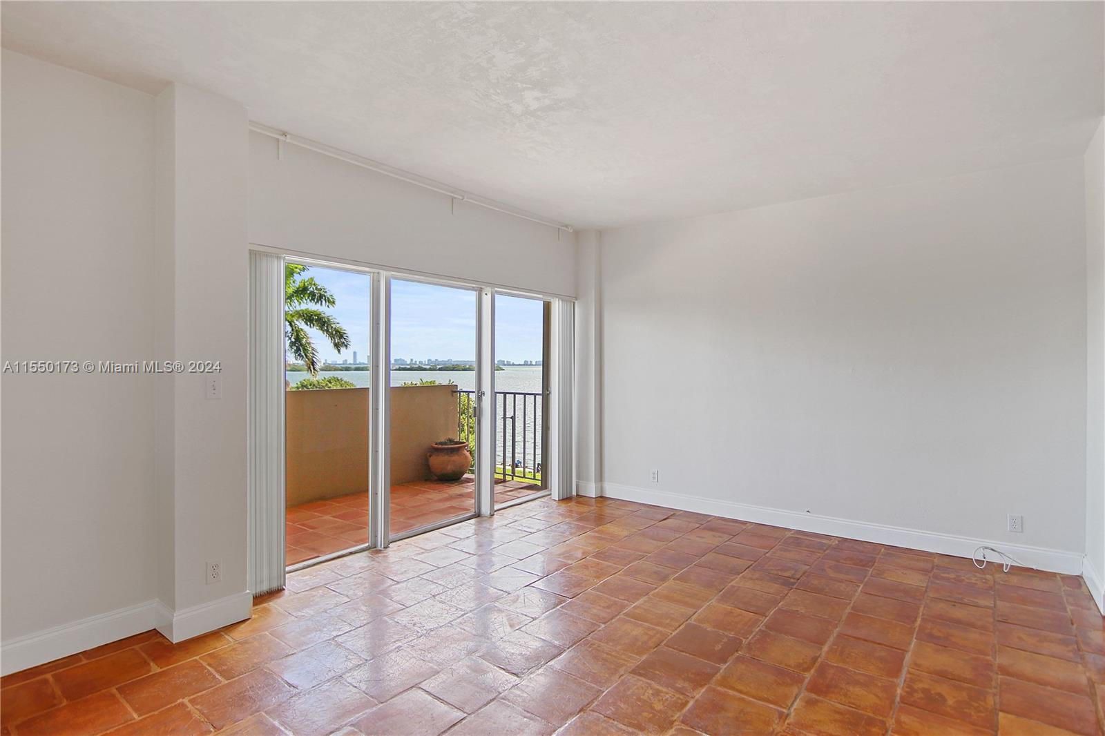 880 NE 69th St 4Q, Miami, Florida 33138, 1 Bedroom Bedrooms, ,1 BathroomBathrooms,Residential,For Sale,880 NE 69th St 4Q,A11550173