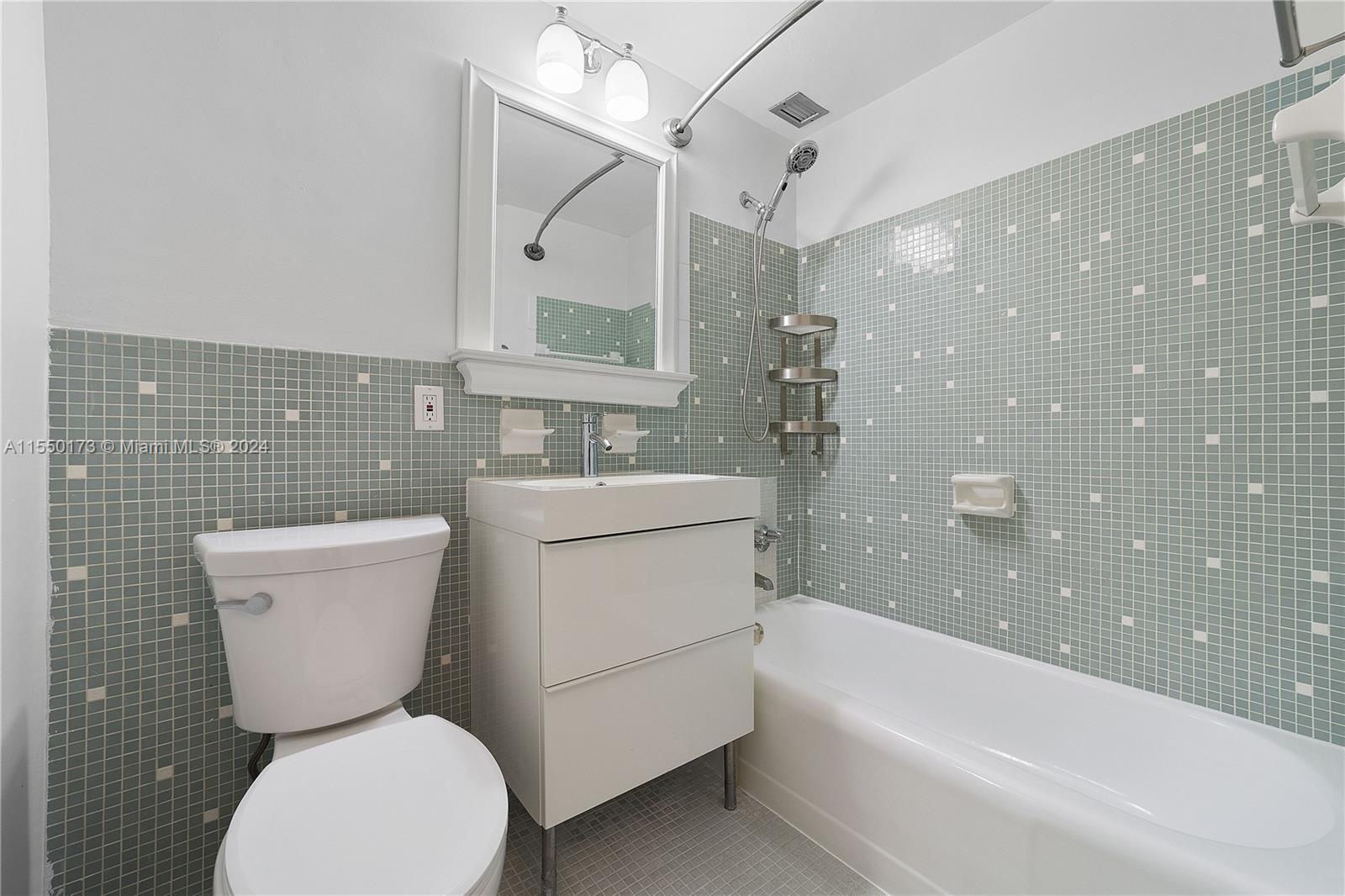 880 NE 69th St 4Q, Miami, Florida 33138, 1 Bedroom Bedrooms, ,1 BathroomBathrooms,Residential,For Sale,880 NE 69th St 4Q,A11550173