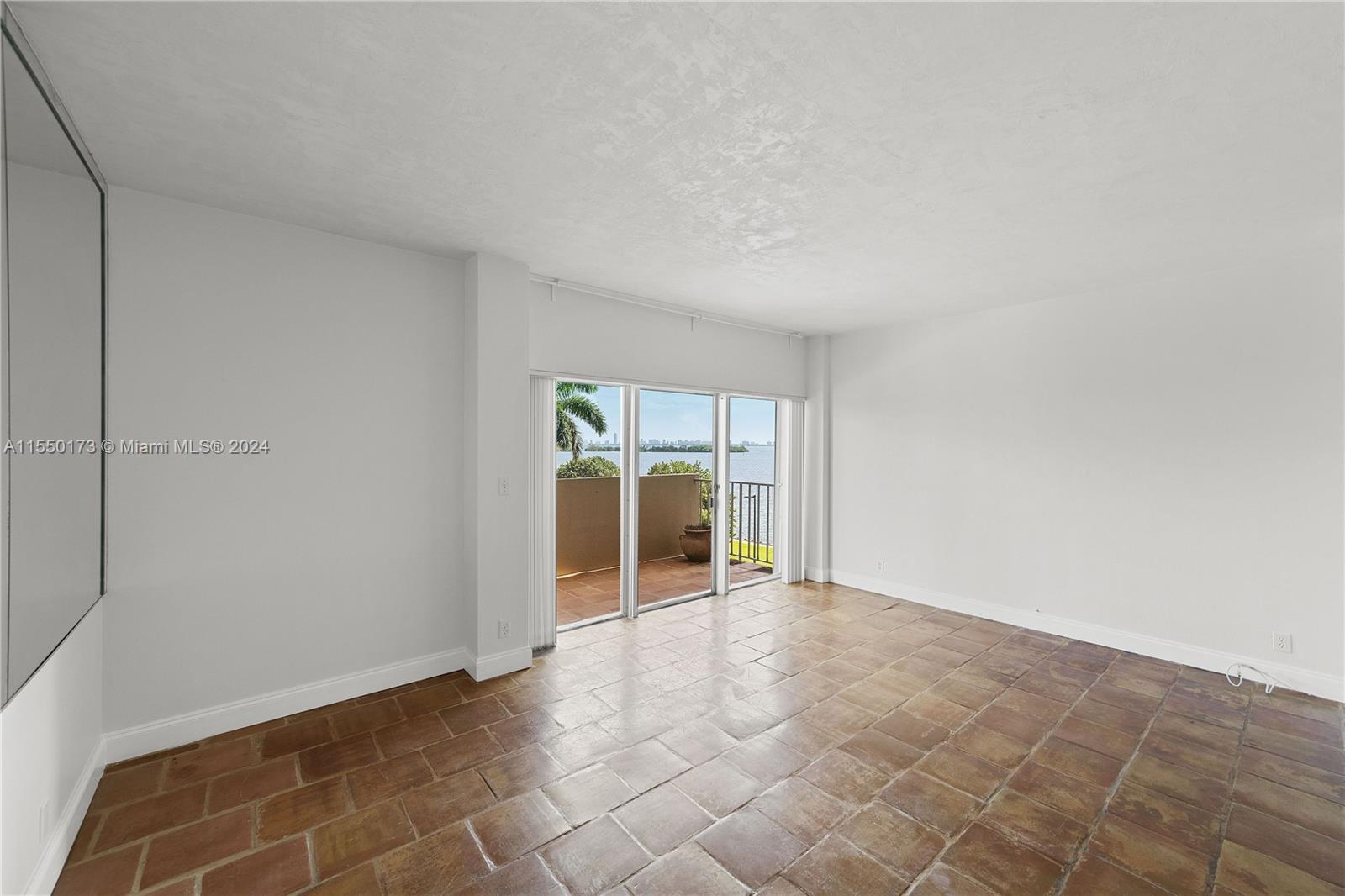 880 NE 69th St 4Q, Miami, Florida 33138, 1 Bedroom Bedrooms, ,1 BathroomBathrooms,Residential,For Sale,880 NE 69th St 4Q,A11550173