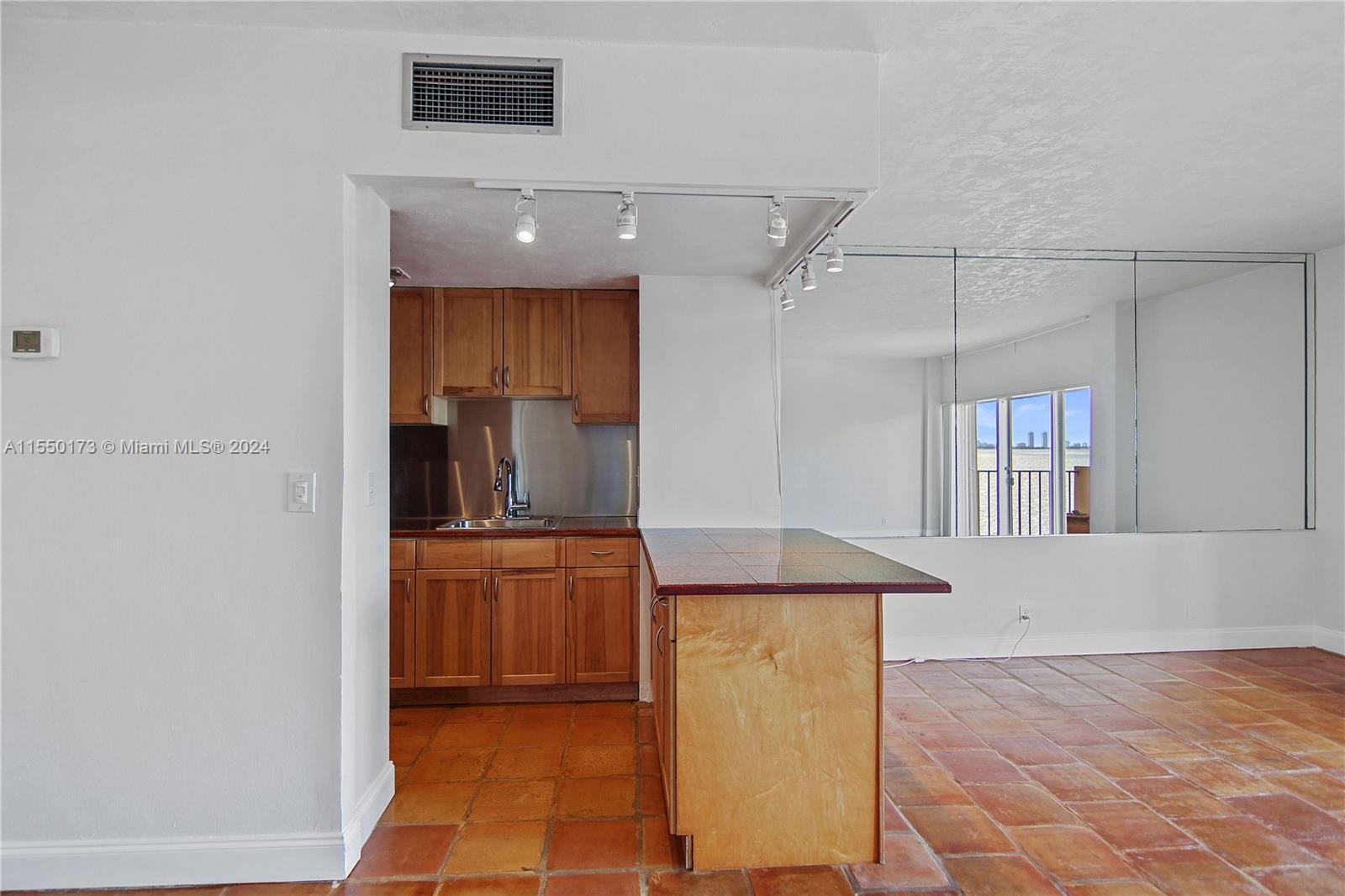 880 NE 69th St 4Q, Miami, Florida 33138, 1 Bedroom Bedrooms, ,1 BathroomBathrooms,Residential,For Sale,880 NE 69th St 4Q,A11550173